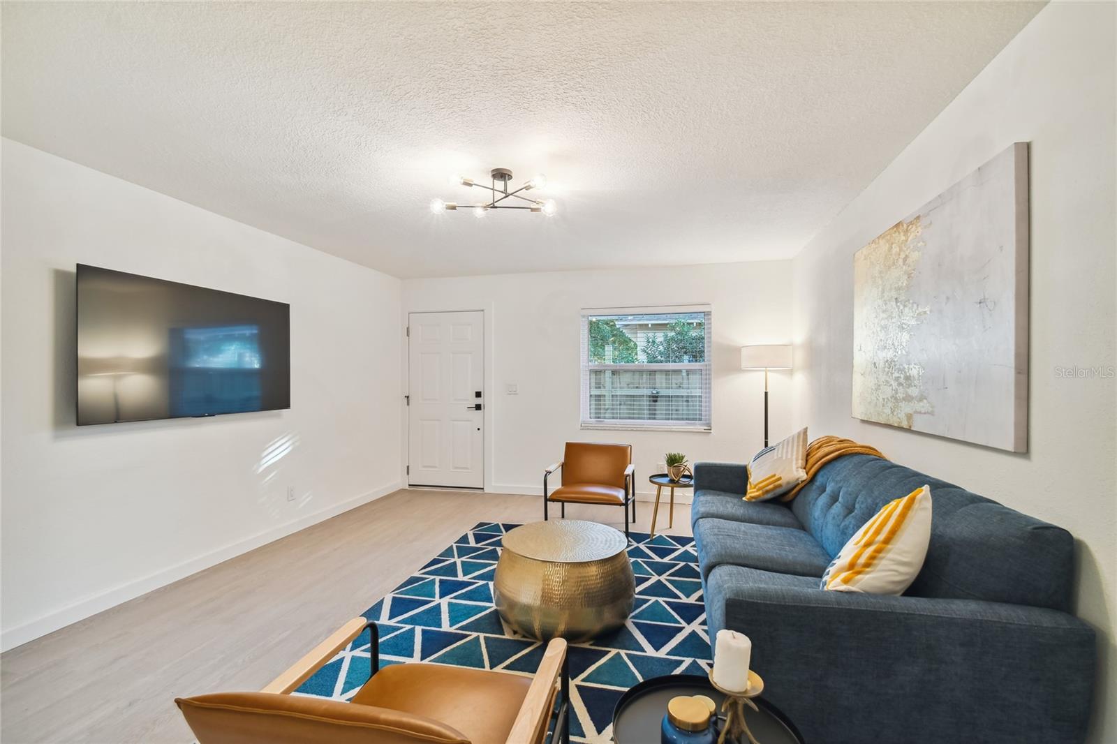 Image 7 of 11 For 6422 Adelia Avenue