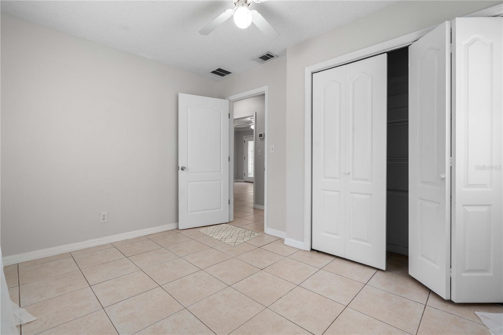 Image 23 of 40 For 3606 Royal Palm Circle
