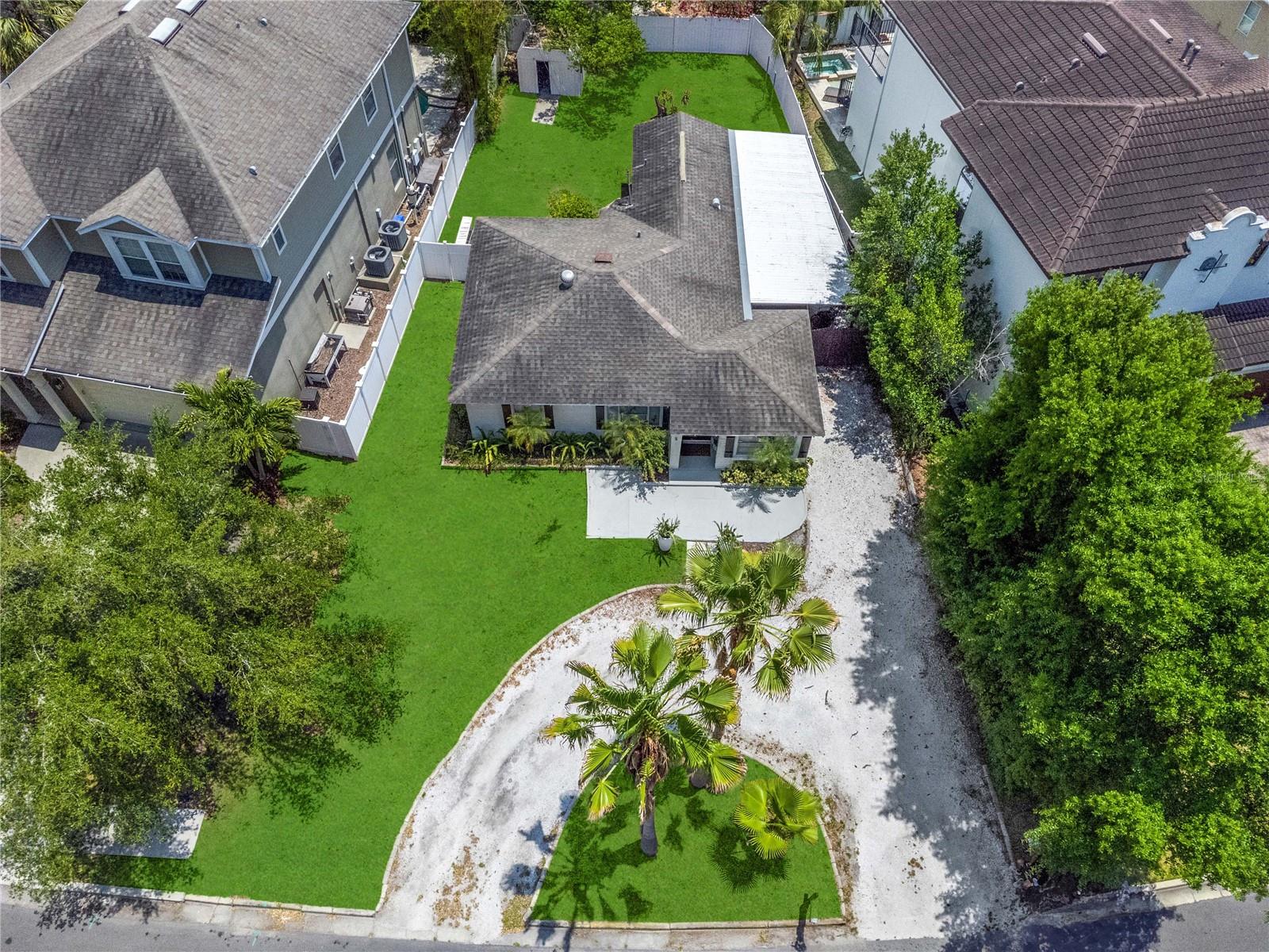Image 33 of 40 For 3606 Royal Palm Circle