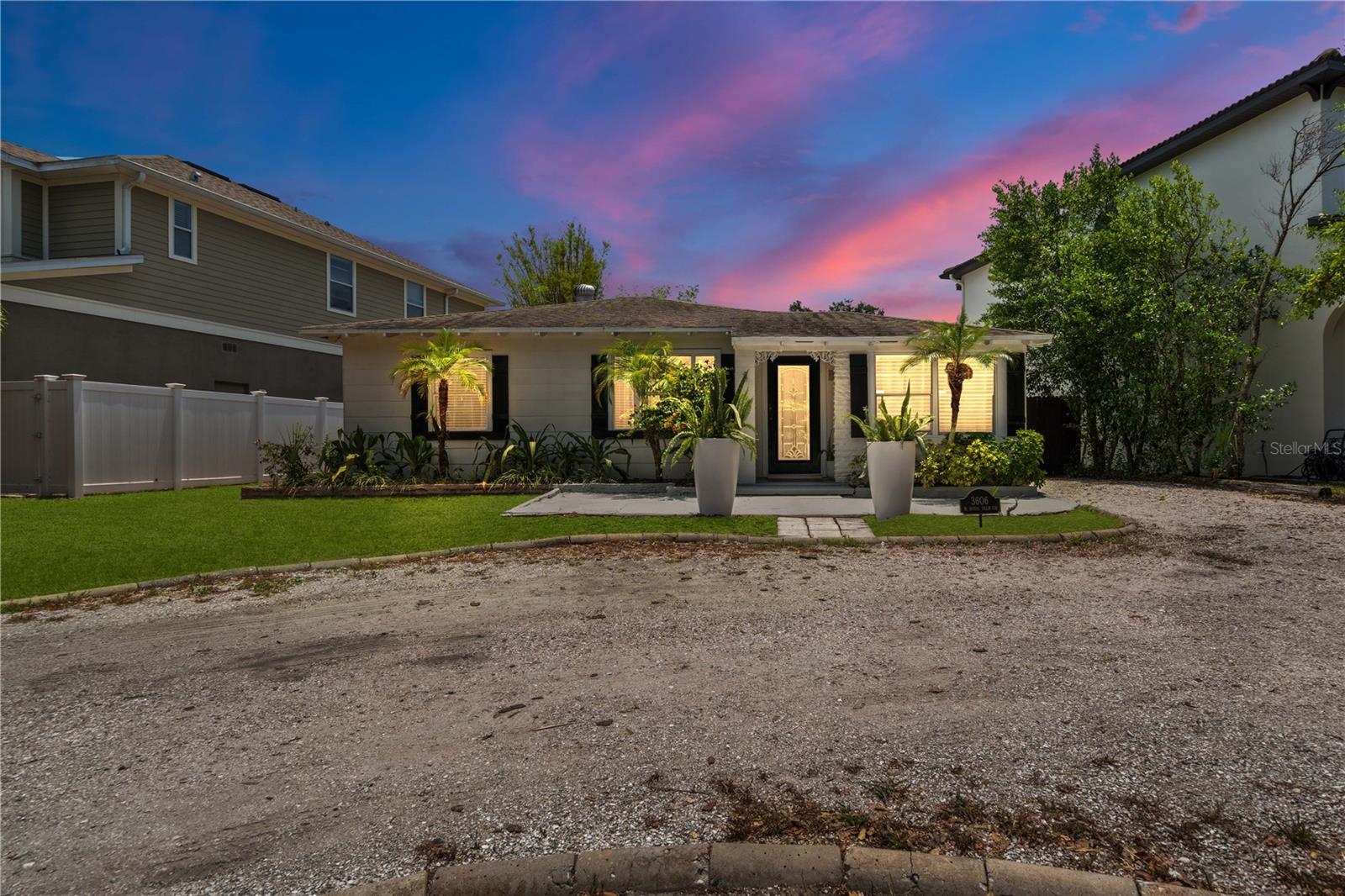Image 5 of 40 For 3606 Royal Palm Circle
