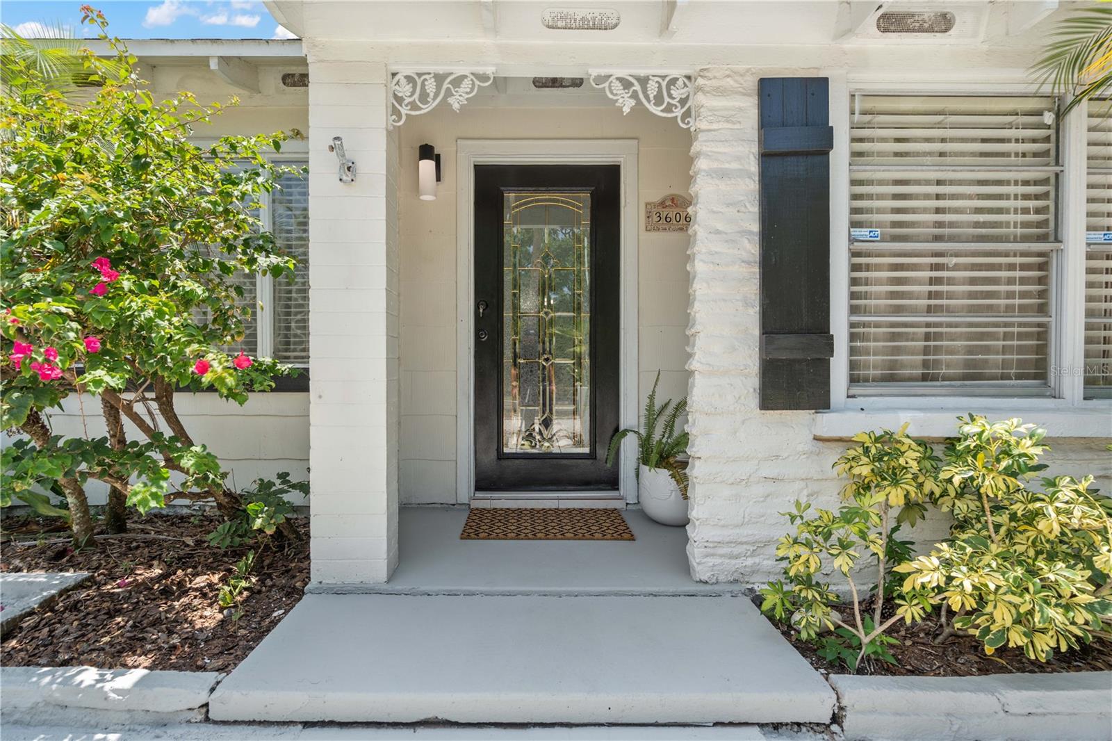 Image 6 of 40 For 3606 Royal Palm Circle