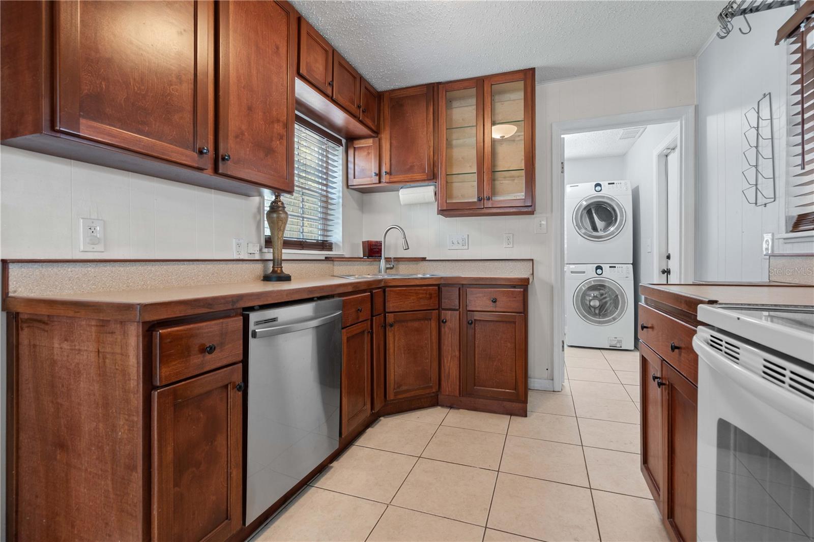 Image 8 of 40 For 3606 Royal Palm Circle