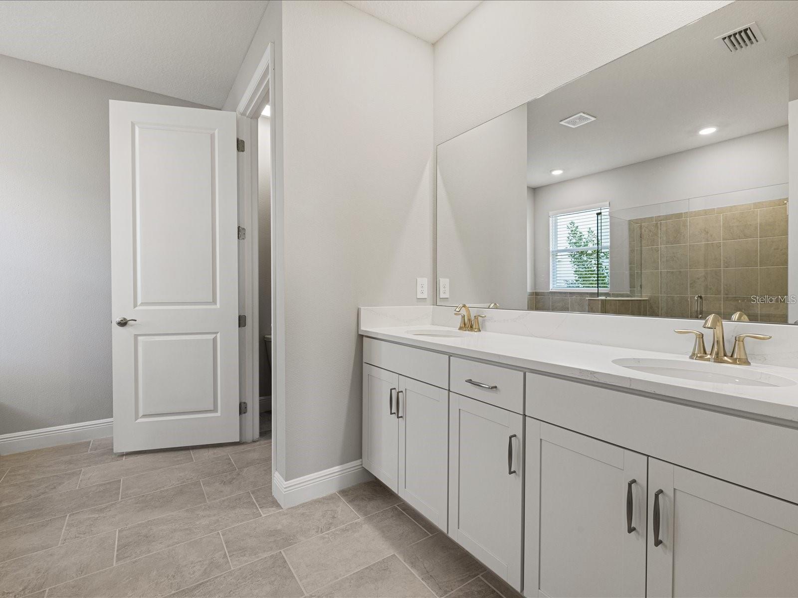 Image 13 of 28 For 17707 Gulf Ranch Place