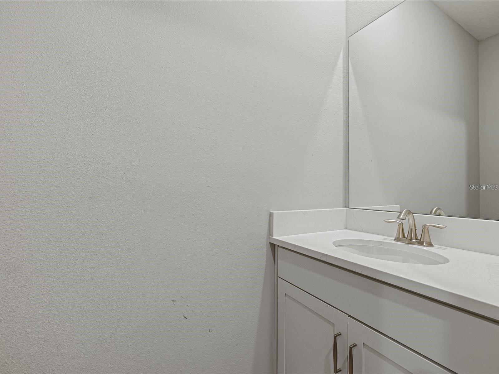 Image 18 of 28 For 17707 Gulf Ranch Place