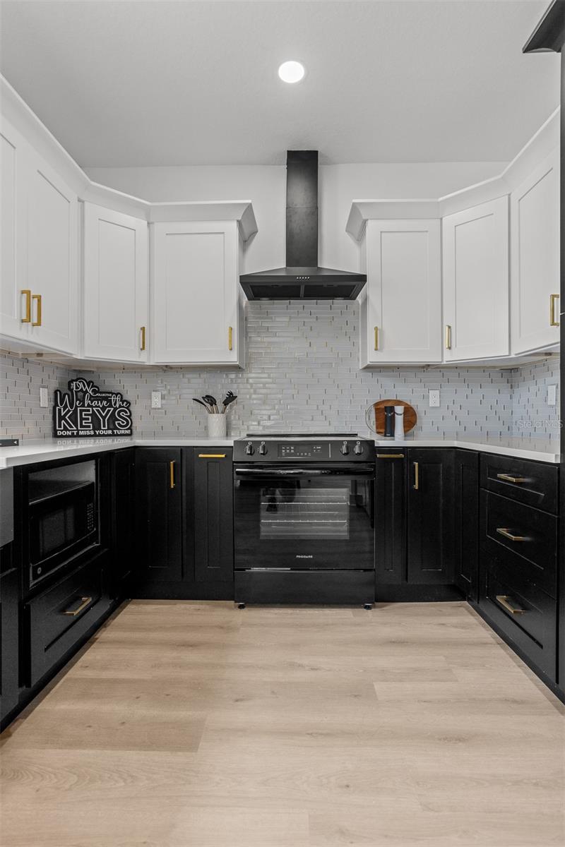Image 18 of 43 For 925 Chelsea Street