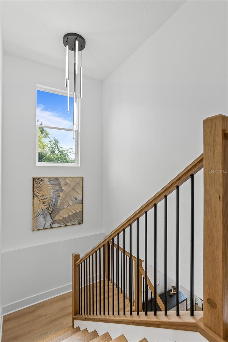 Image 22 of 43 For 925 Chelsea Street