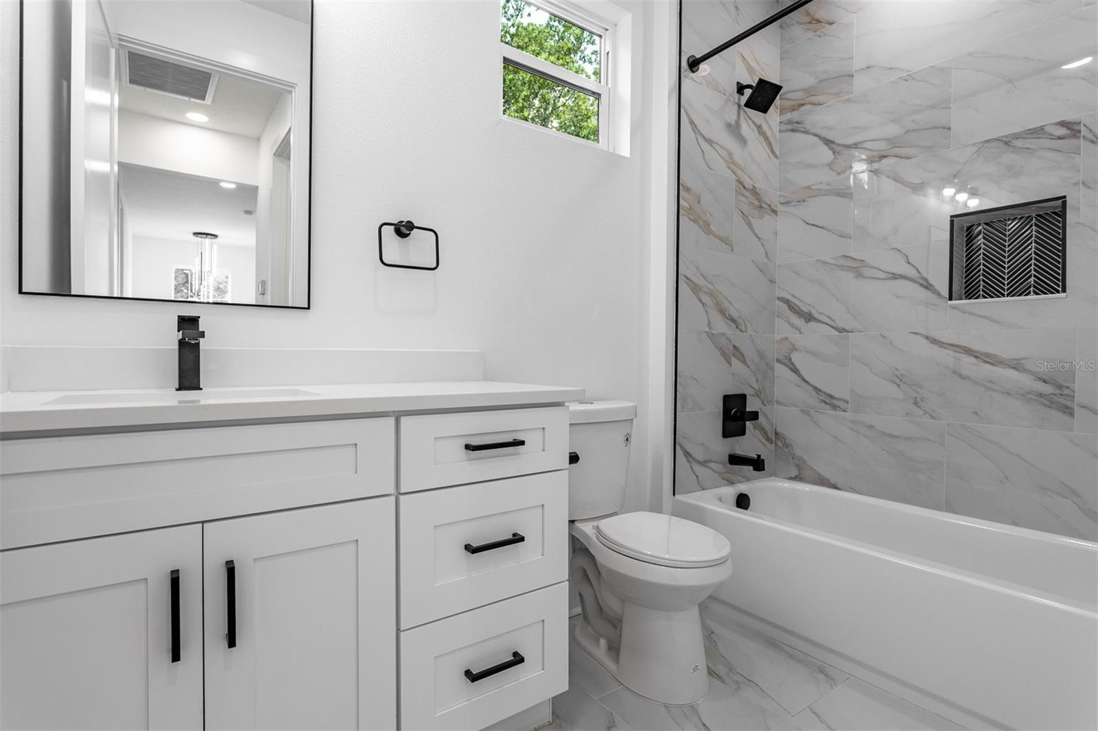Image 31 of 43 For 925 Chelsea Street
