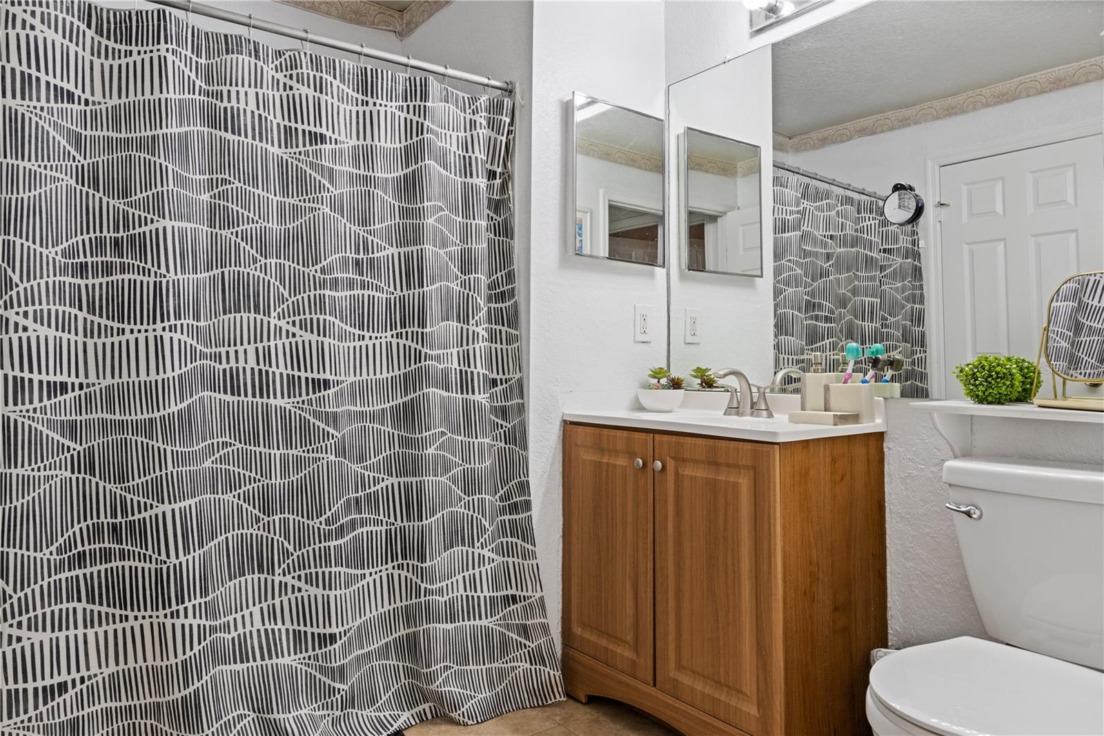 Image 18 of 29 For 8825 Latrec Avenue 6308