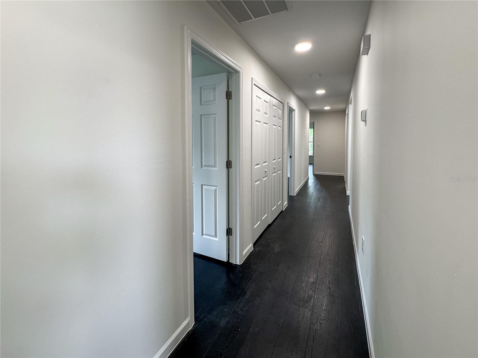 Image 15 of 40 For 481 East Ave