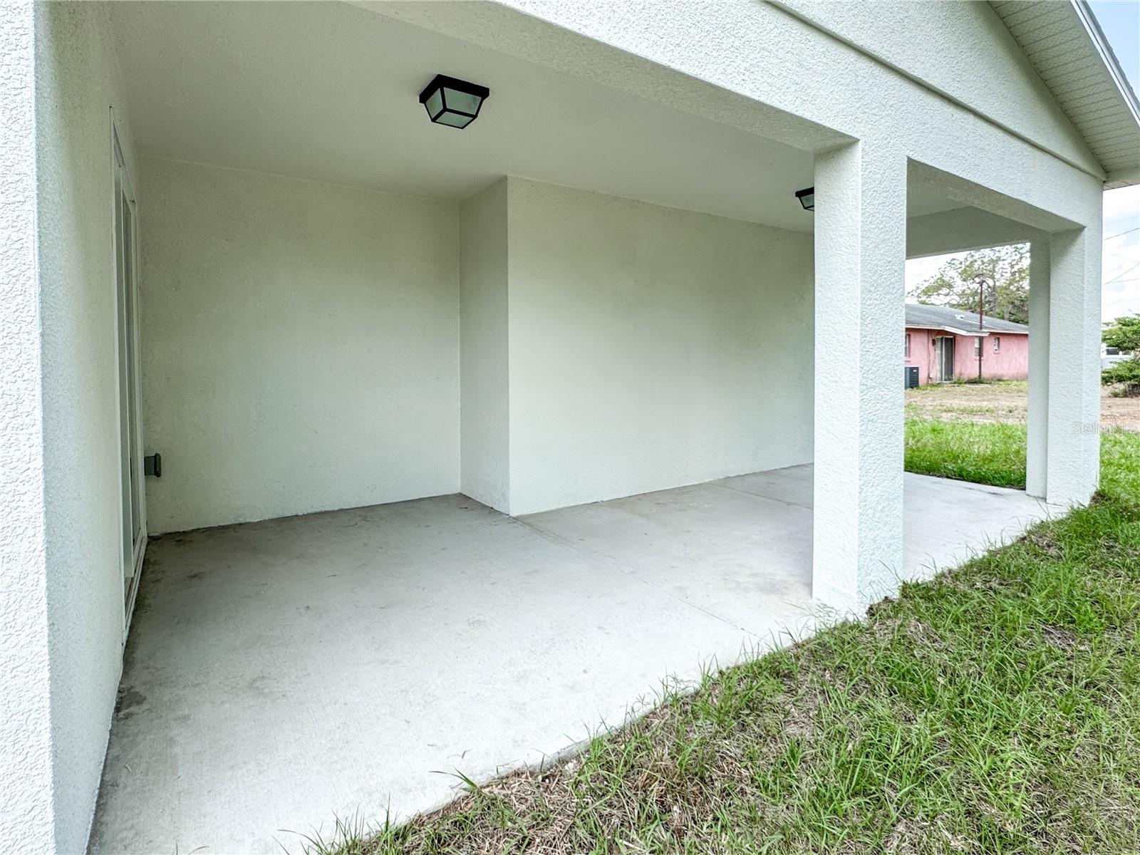 Image 4 of 40 For 481 East Ave