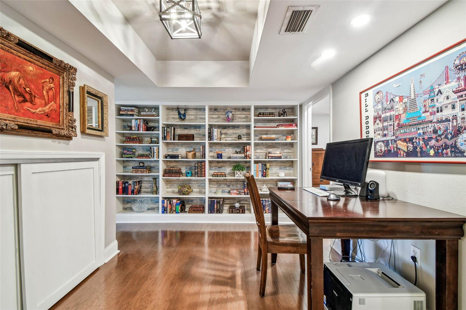 Listing photo id 21 for 3304 Latania Drive