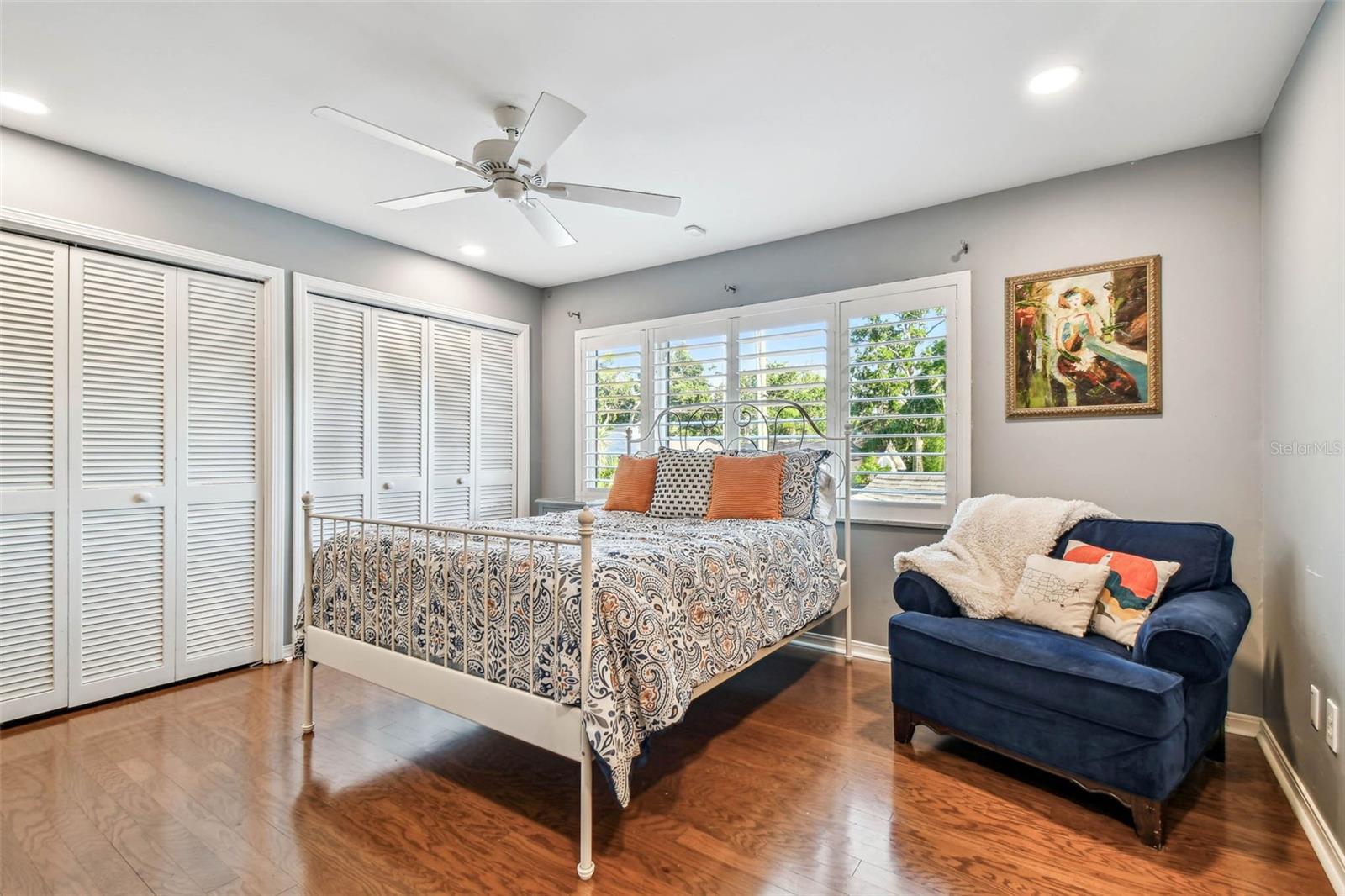 Listing photo id 32 for 3304 Latania Drive