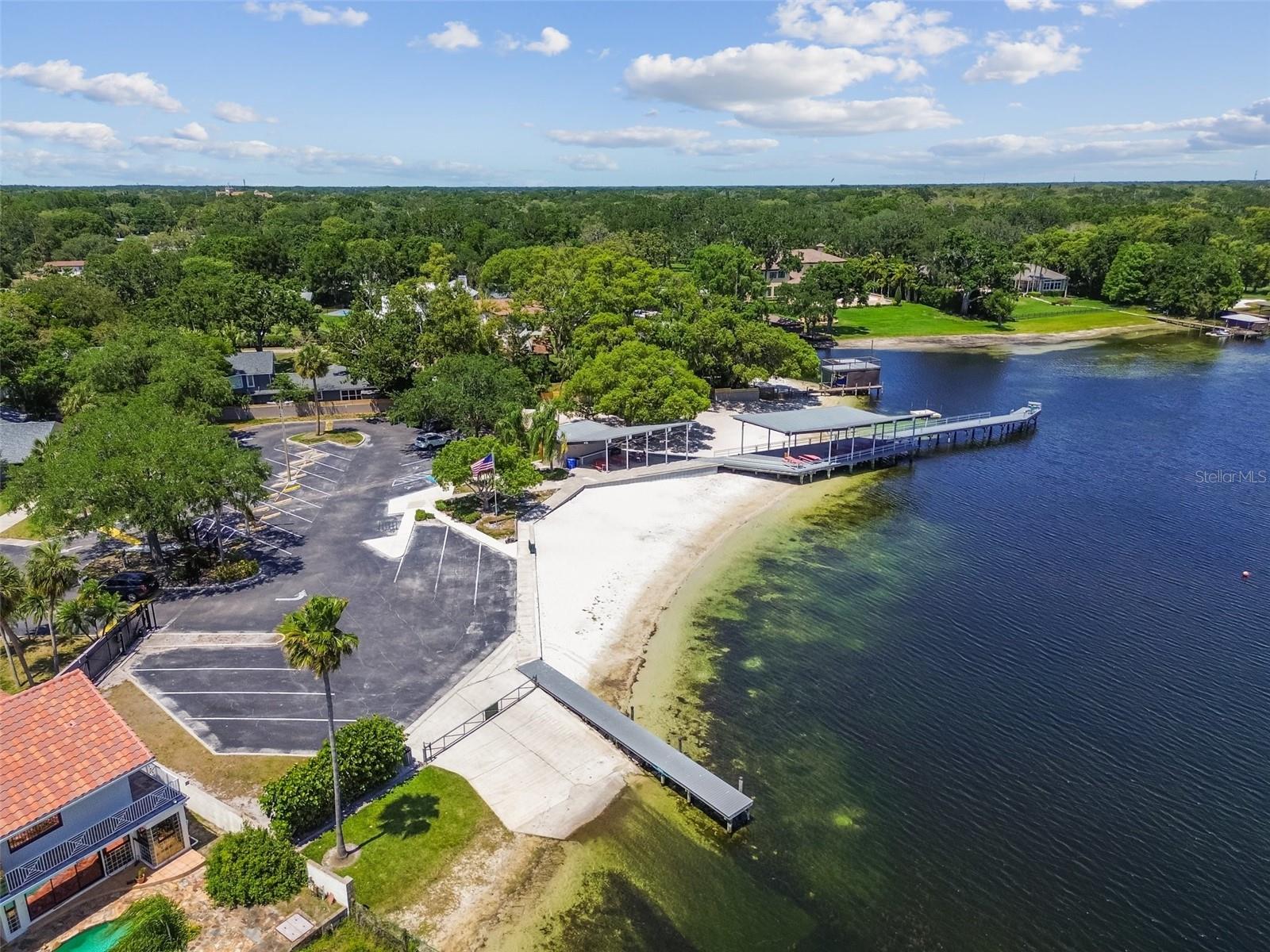Listing photo id 50 for 3304 Latania Drive