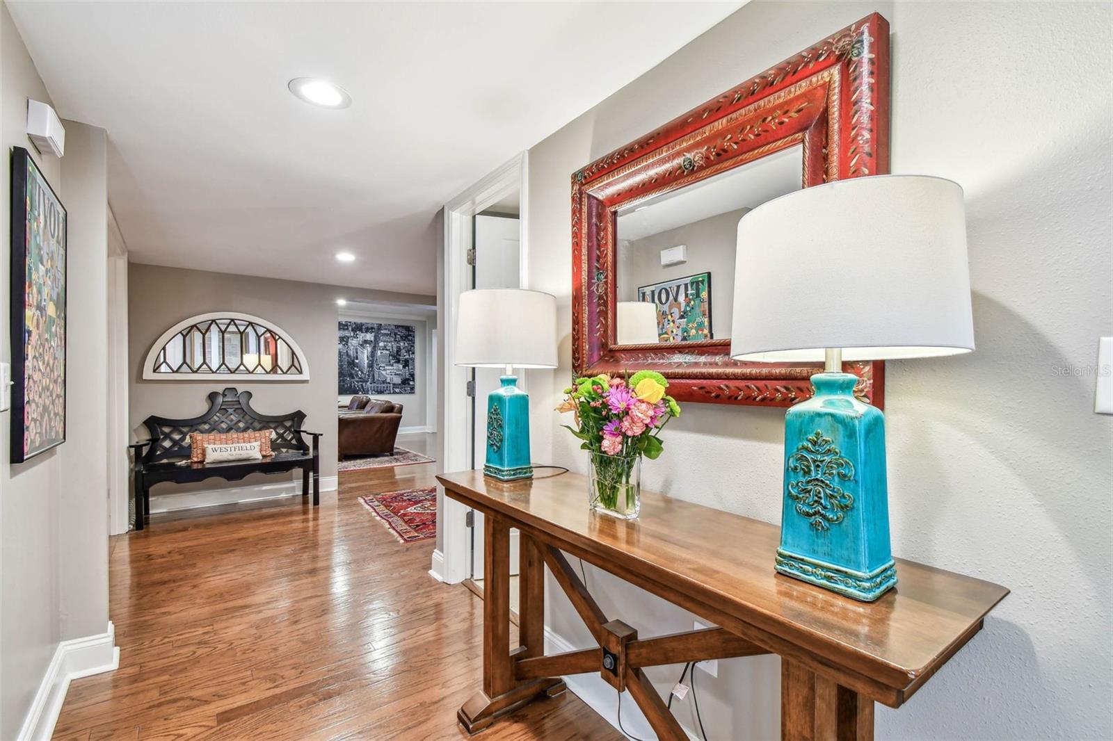 Listing photo id 6 for 3304 Latania Drive