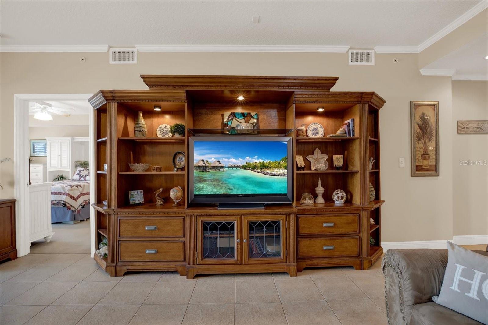 Image 11 of 54 For 7069 Key Haven Road 602