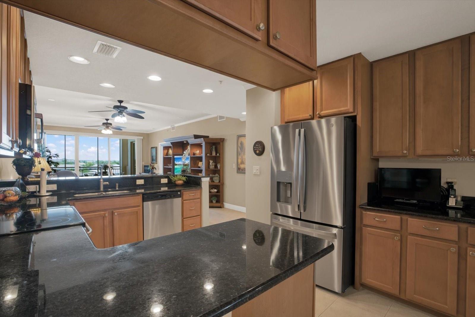 Image 18 of 54 For 7069 Key Haven Road 602