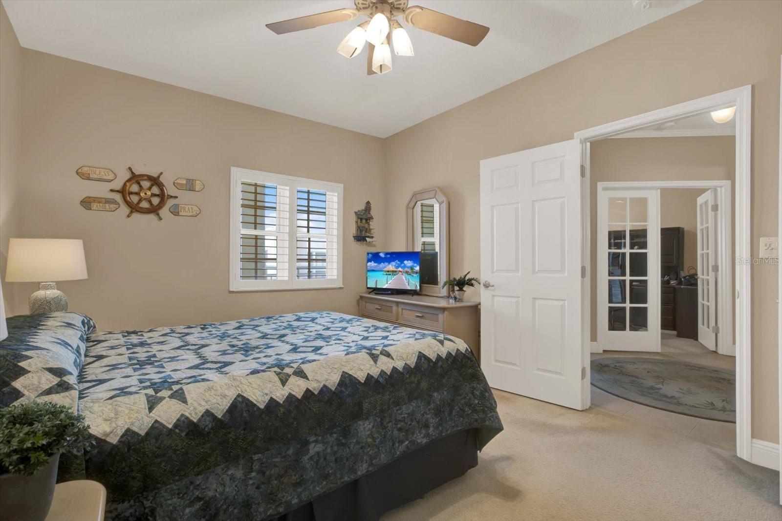 Image 32 of 54 For 7069 Key Haven Road 602