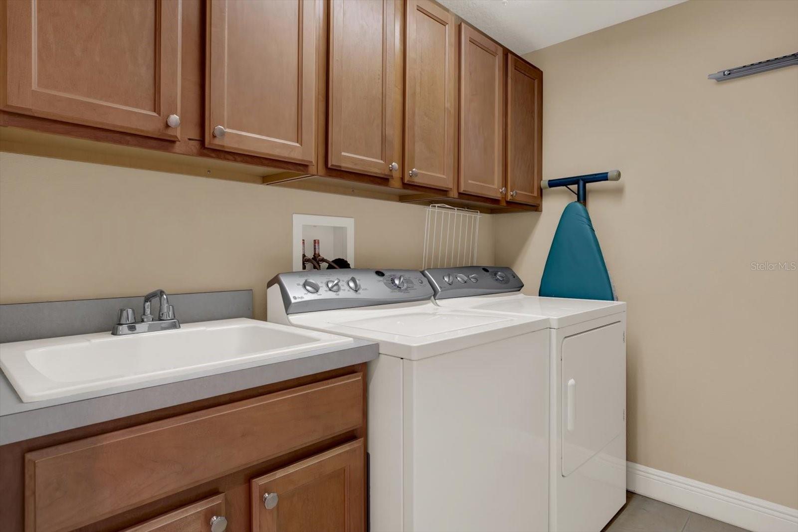 Image 37 of 54 For 7069 Key Haven Road 602