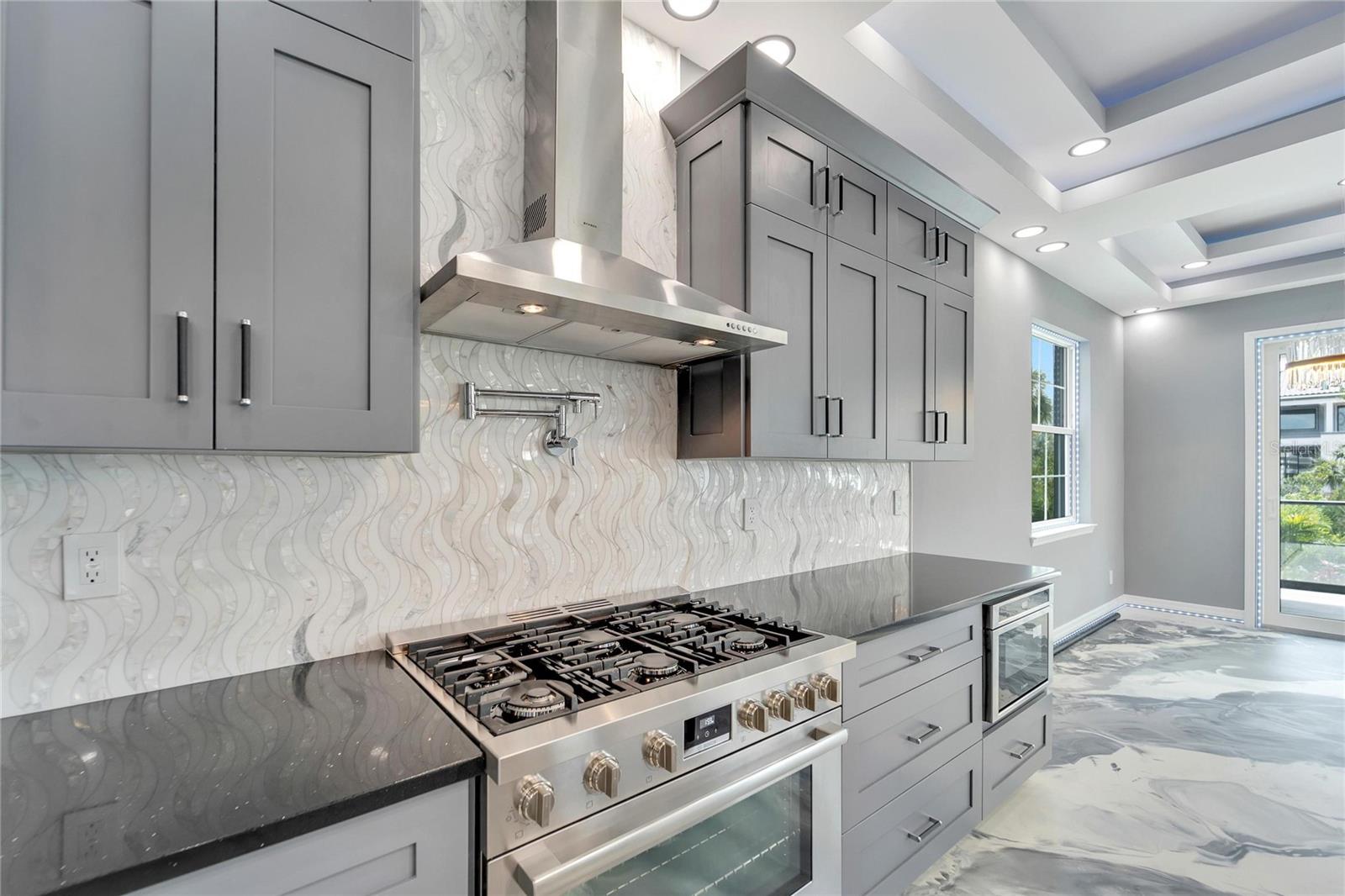 Listing photo id 13 for 534 Estuary Shore Lane