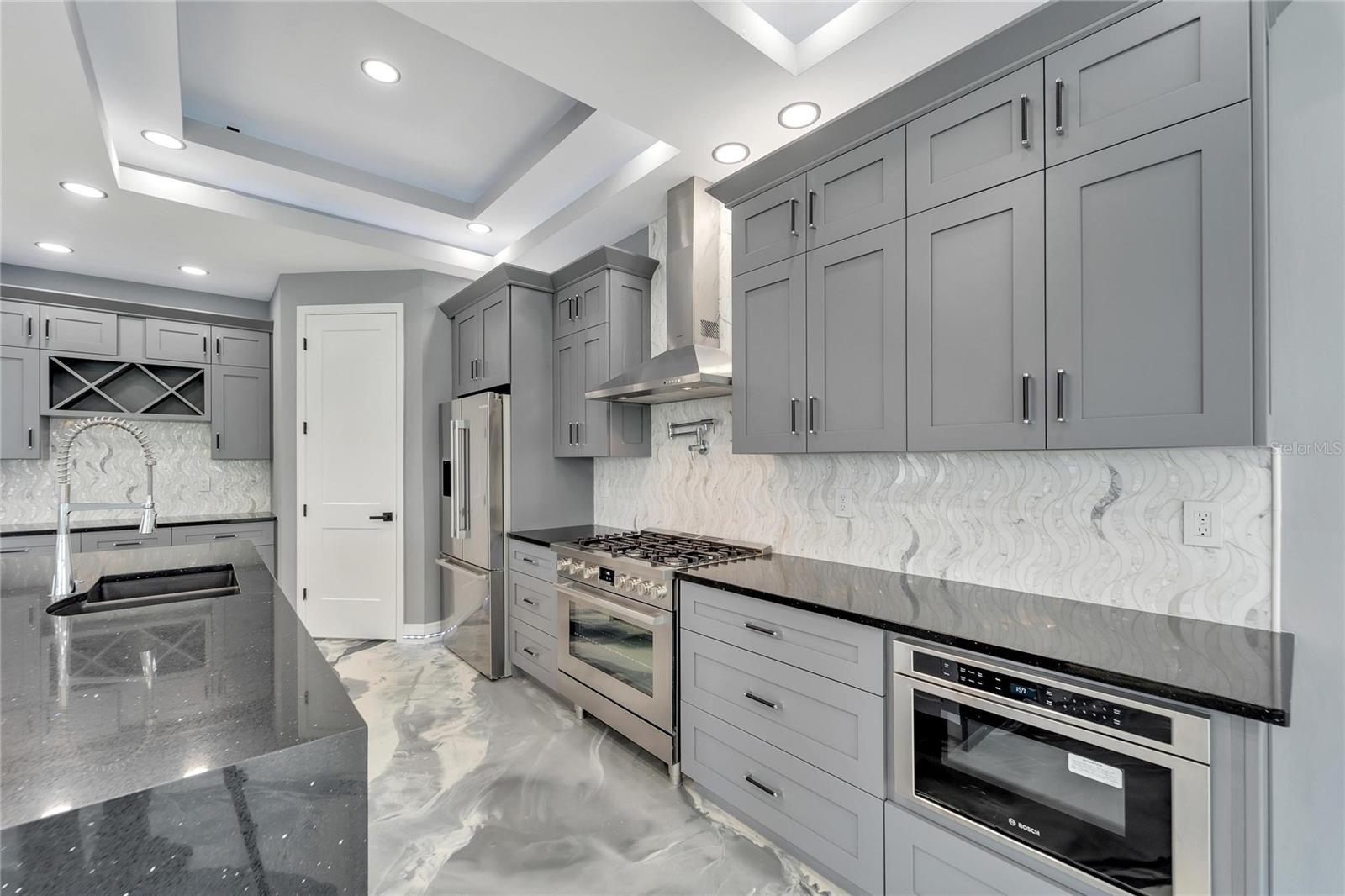 Listing photo id 15 for 534 Estuary Shore Lane