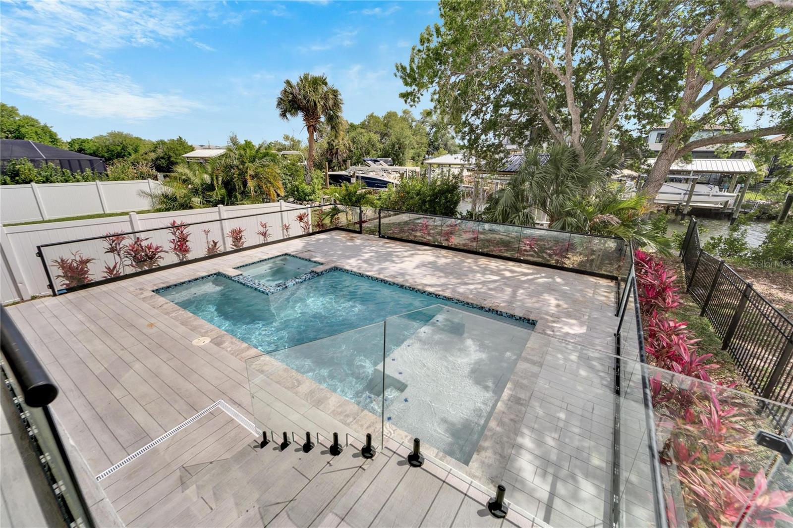 Listing photo id 73 for 534 Estuary Shore Lane