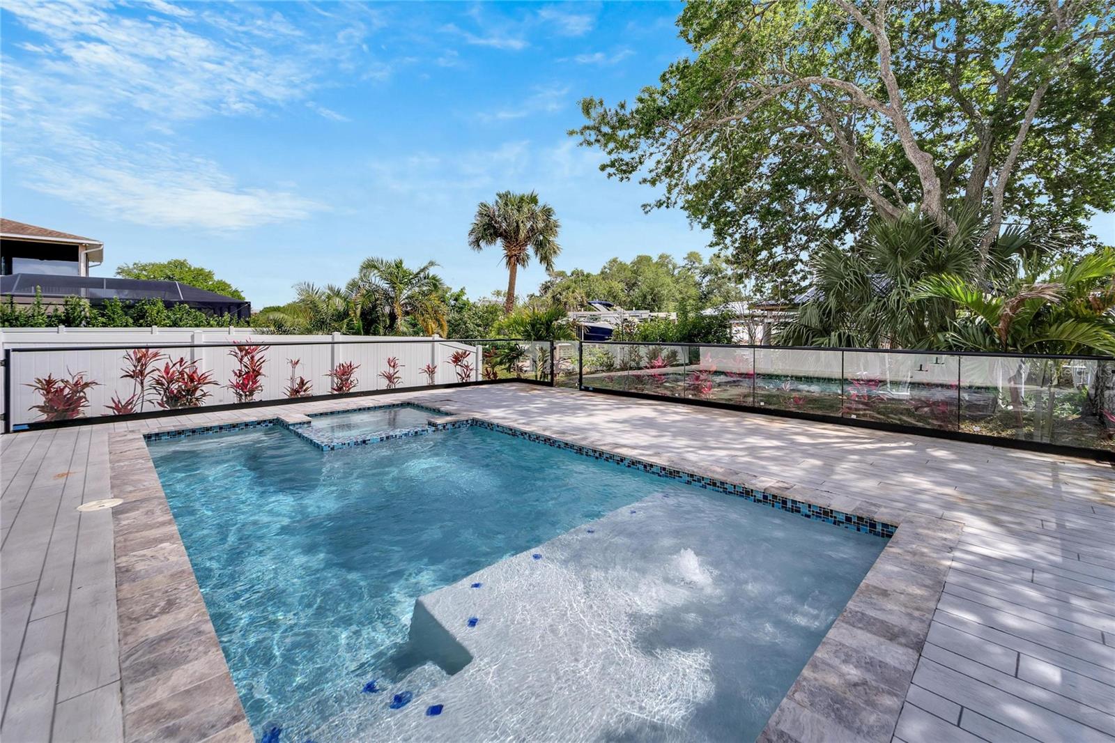Listing photo id 81 for 534 Estuary Shore Lane
