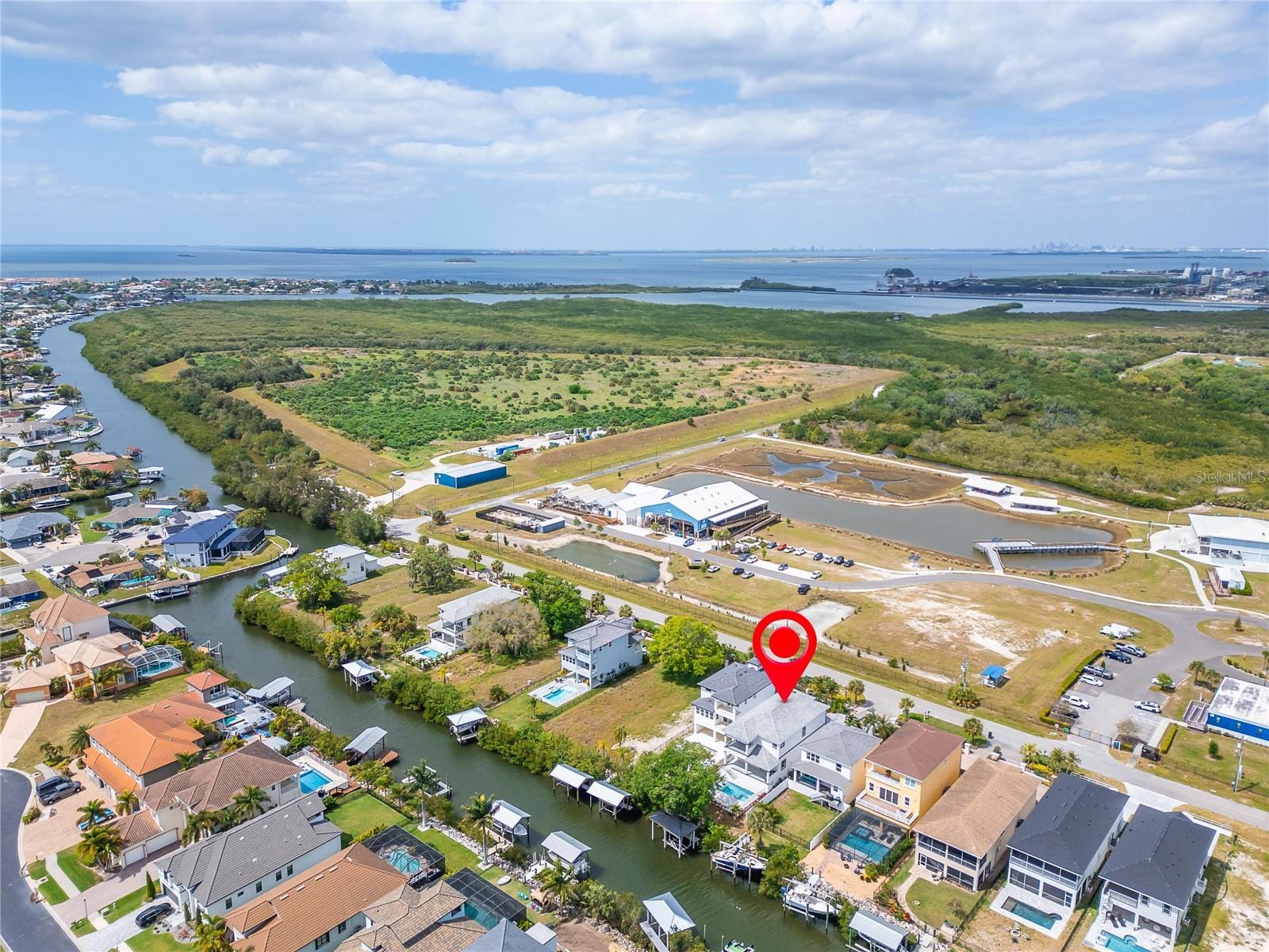Listing photo id 84 for 534 Estuary Shore Lane