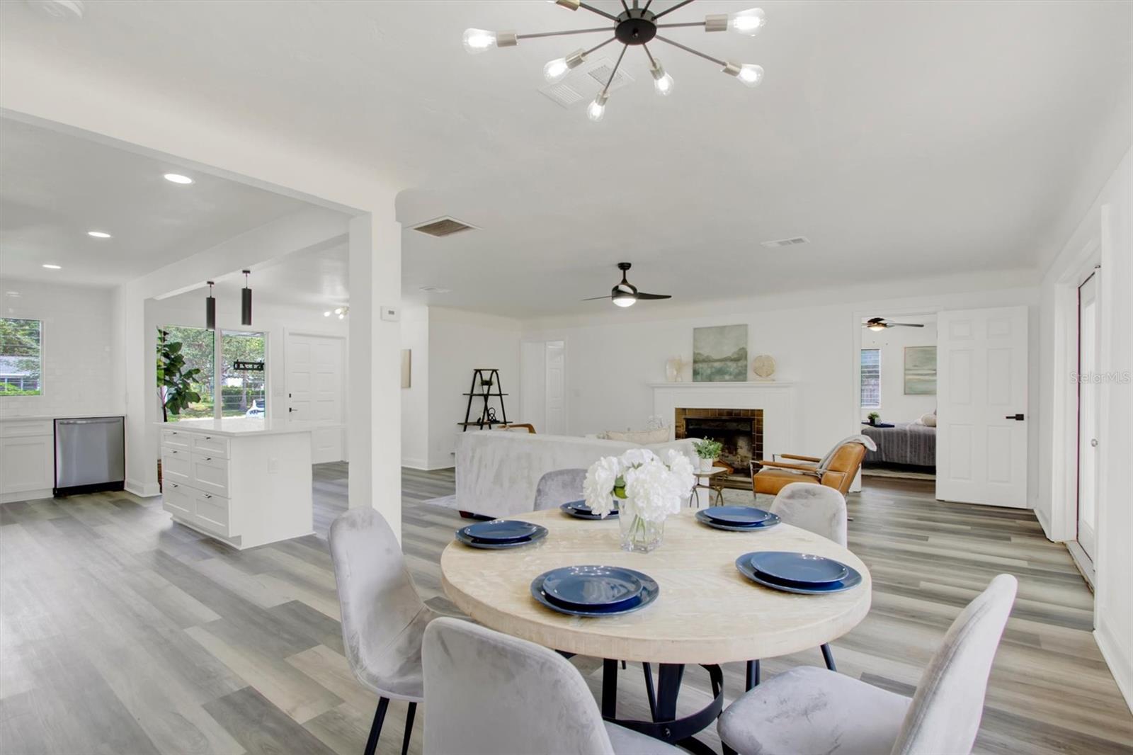 Image 13 of 30 For 6120 5th Avenue N