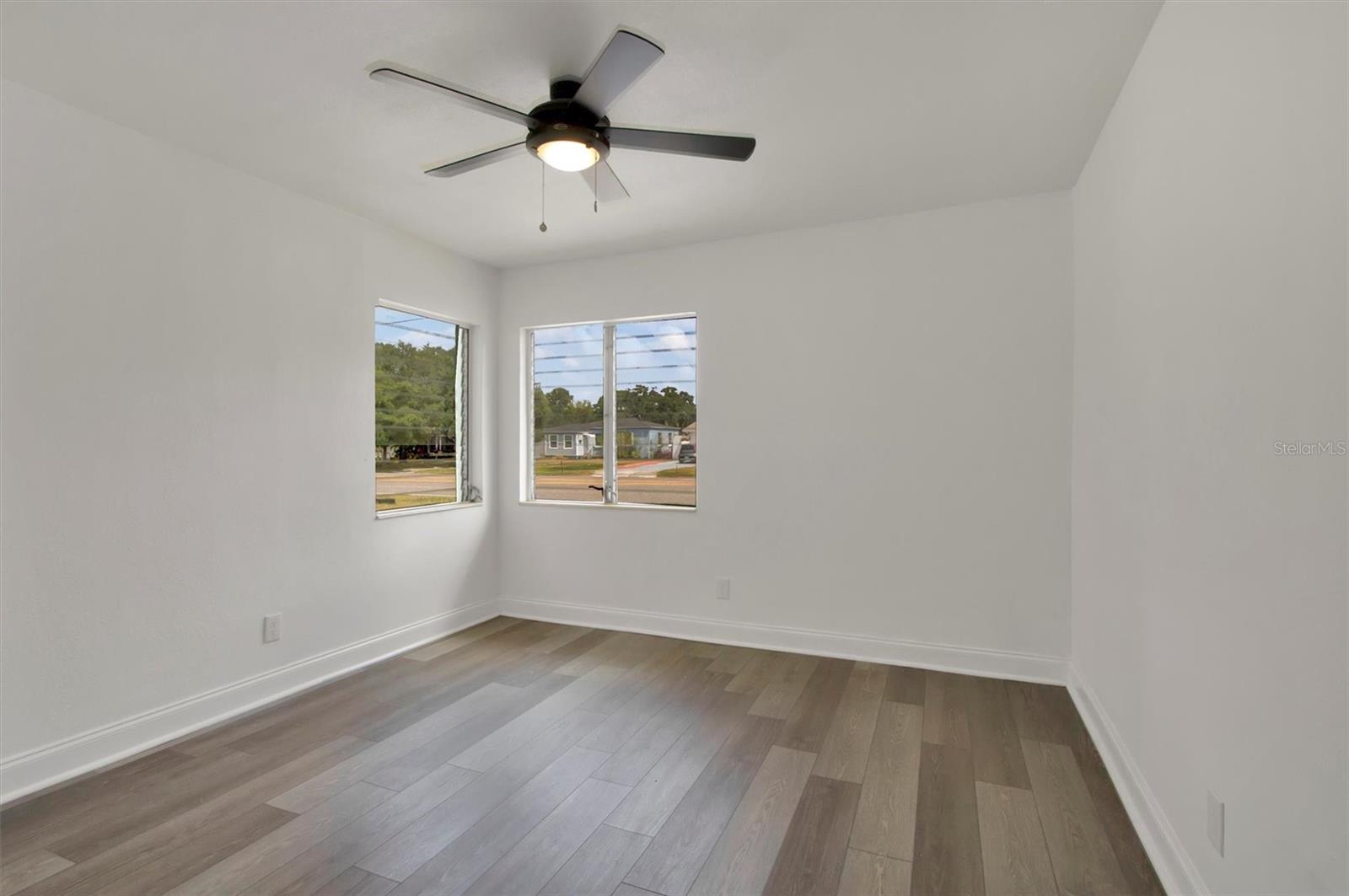 Image 19 of 30 For 6120 5th Avenue N