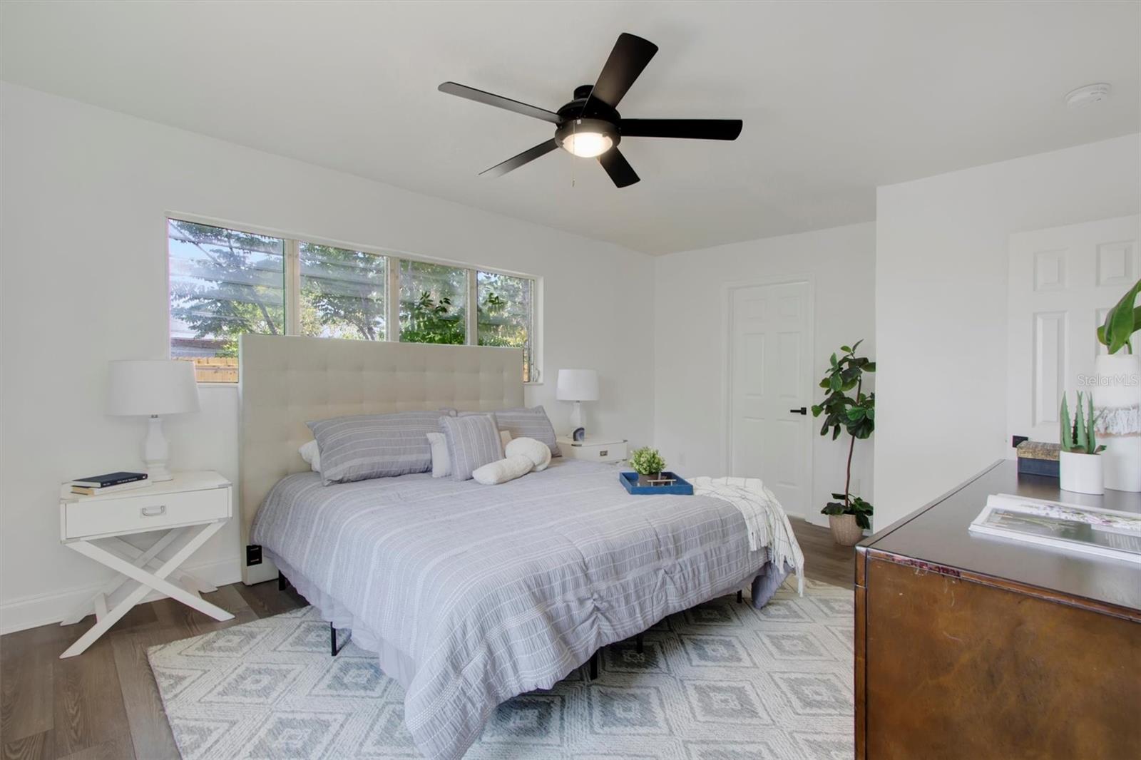 Image 27 of 30 For 6120 5th Avenue N