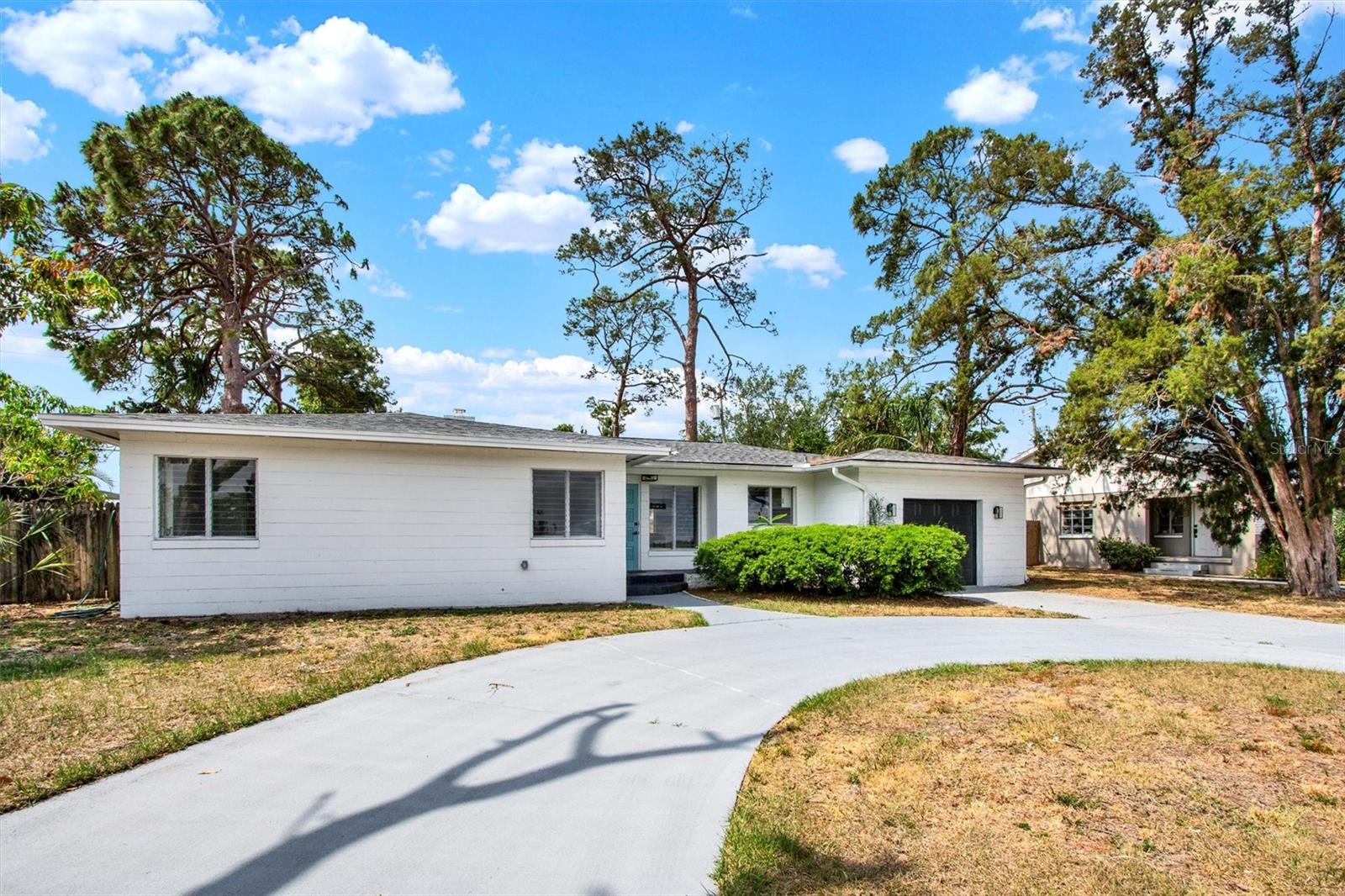 Image 3 of 30 For 6120 5th Avenue N