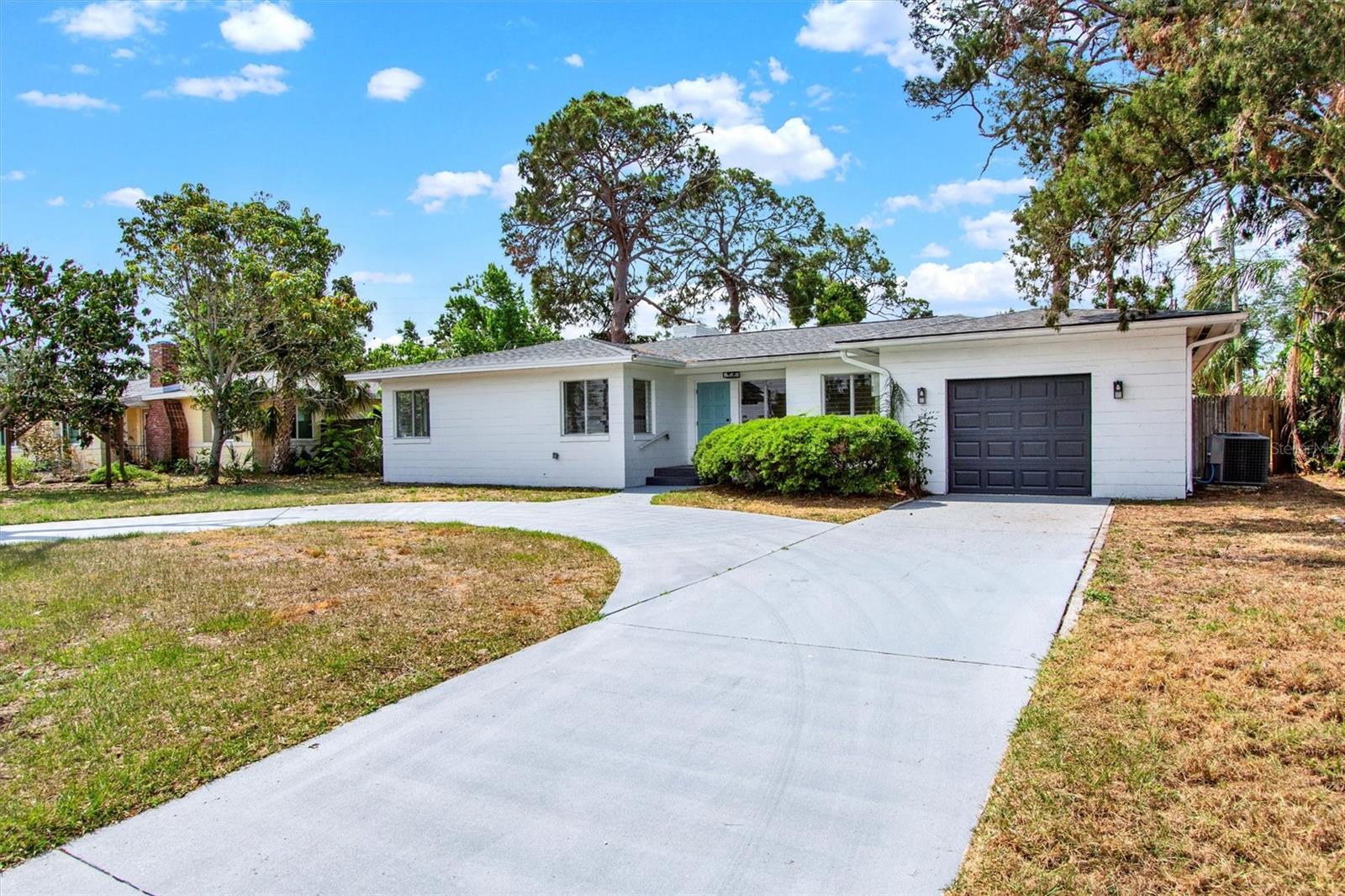 Image 4 of 30 For 6120 5th Avenue N