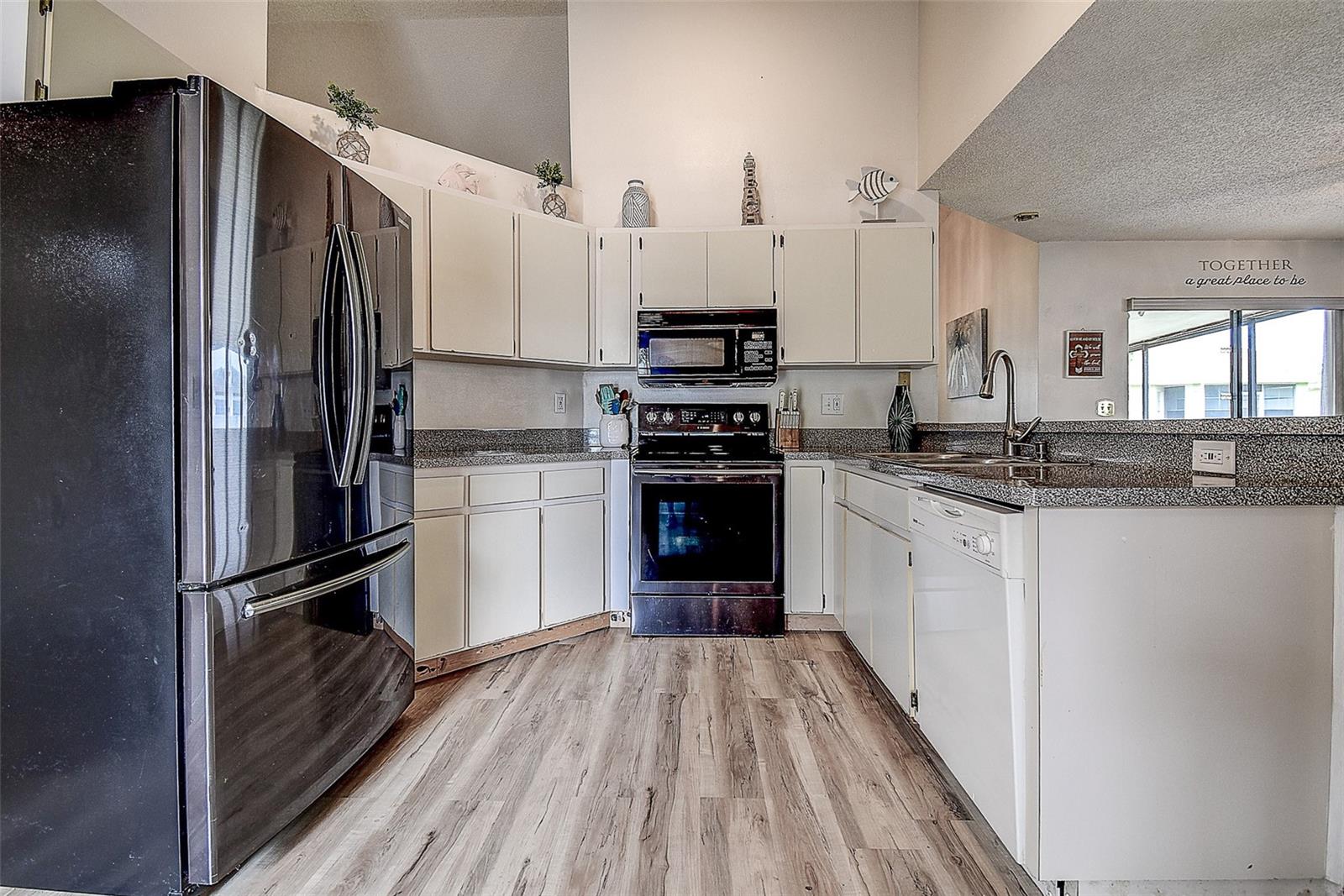 Image 11 of 41 For 8913 Welsh Way