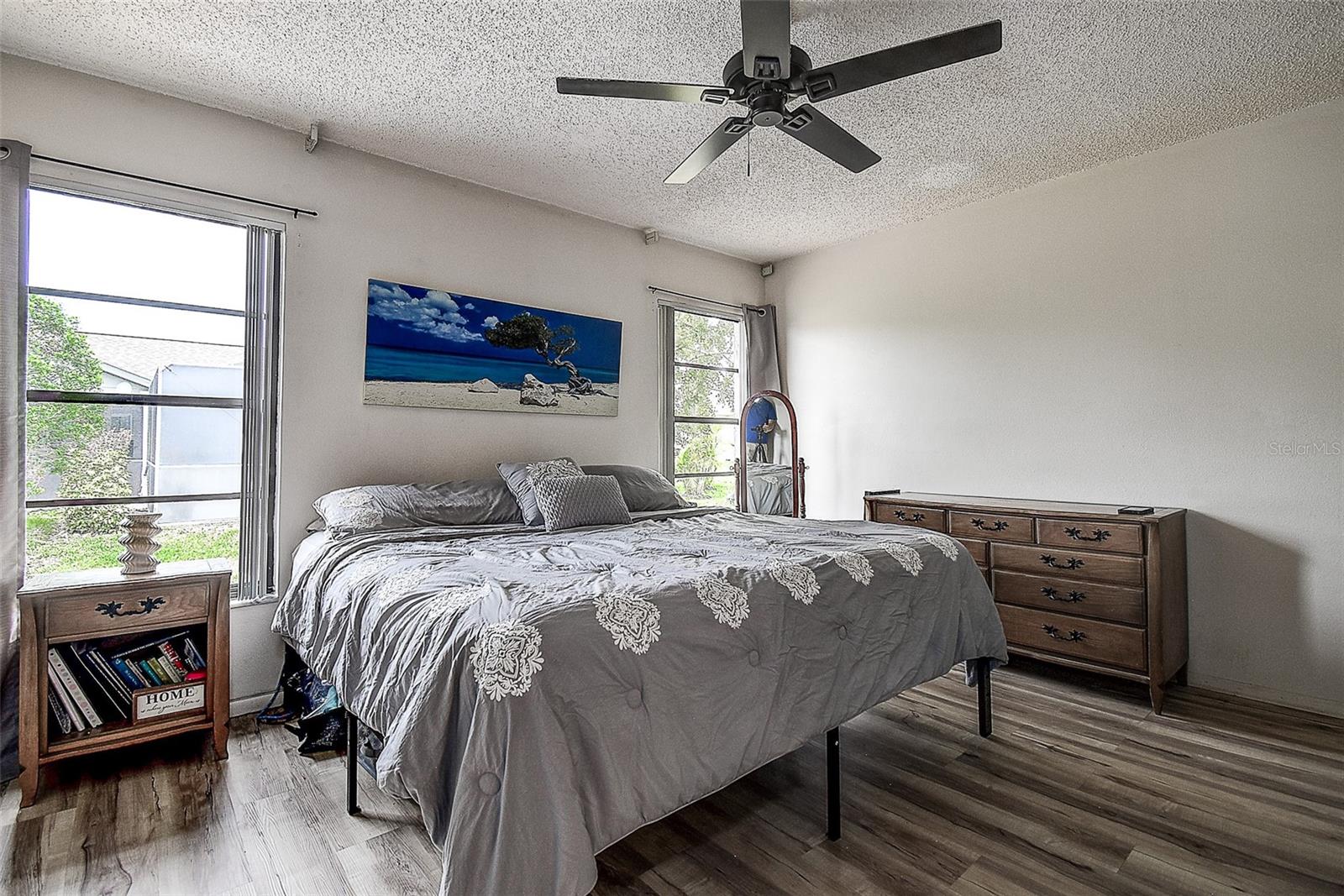 Image 18 of 41 For 8913 Welsh Way