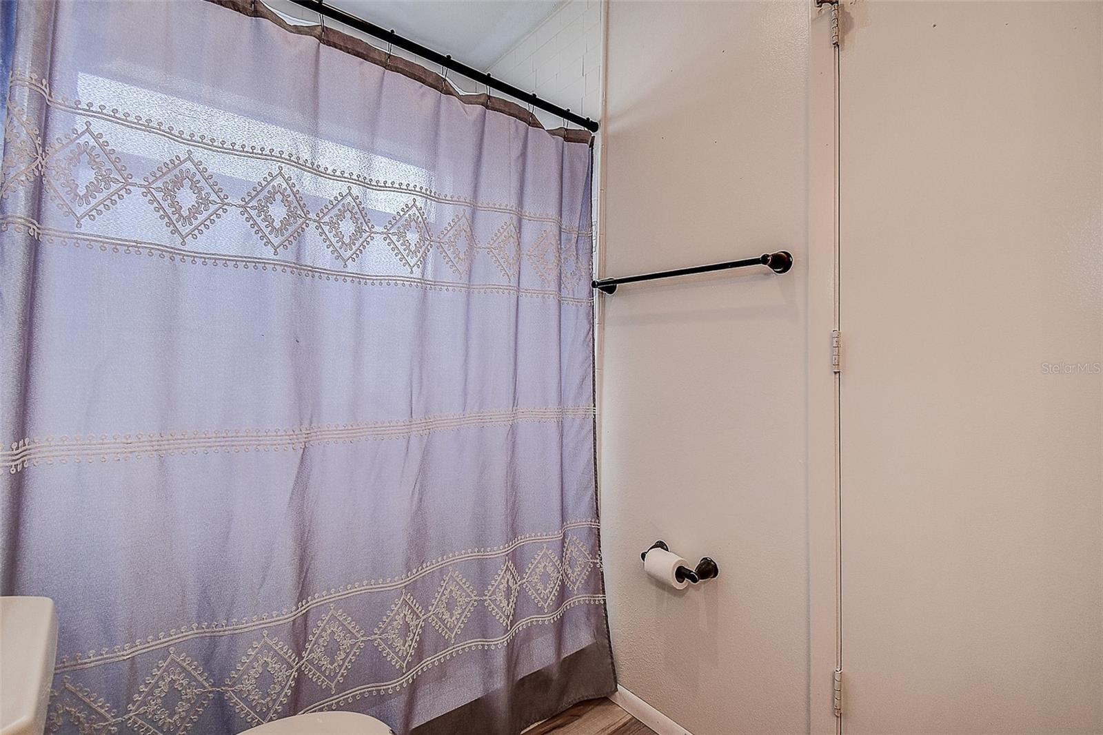 Image 20 of 41 For 8913 Welsh Way