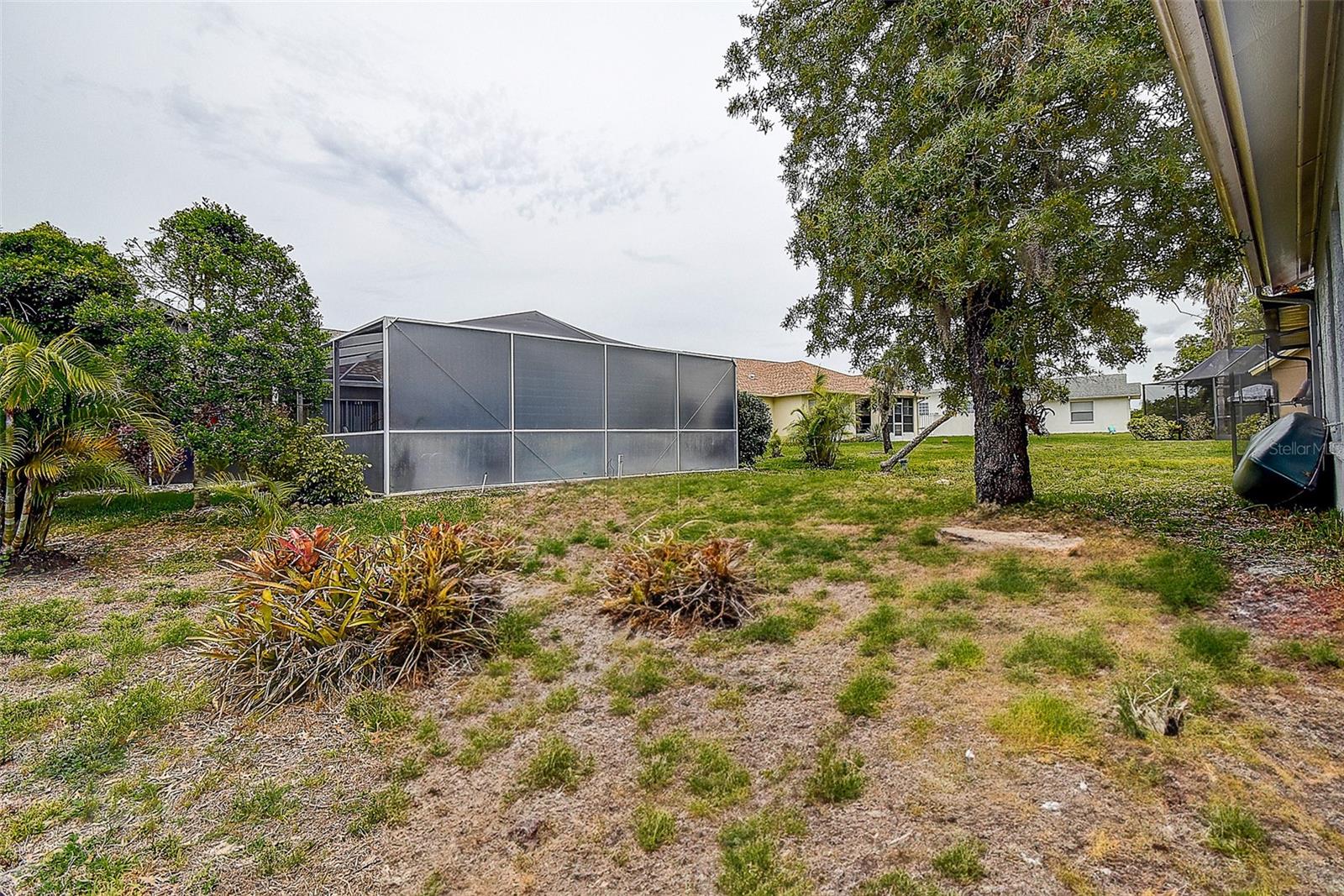 Image 32 of 41 For 8913 Welsh Way