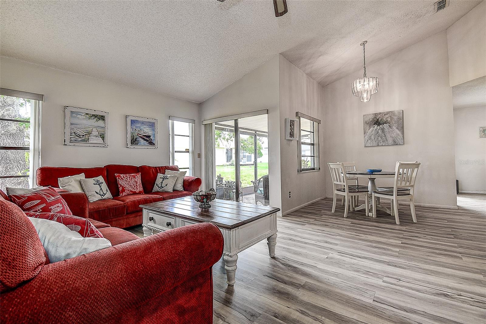 Image 5 of 41 For 8913 Welsh Way