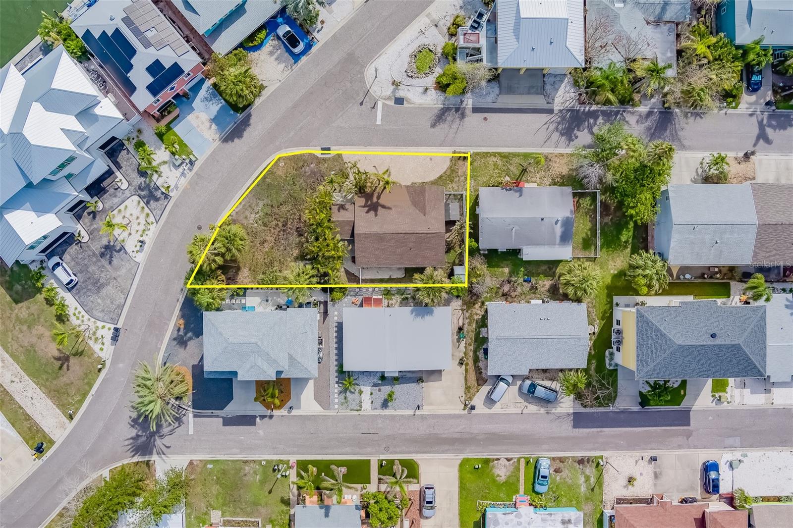 Image 13 of 67 For 18198 3rd Street E