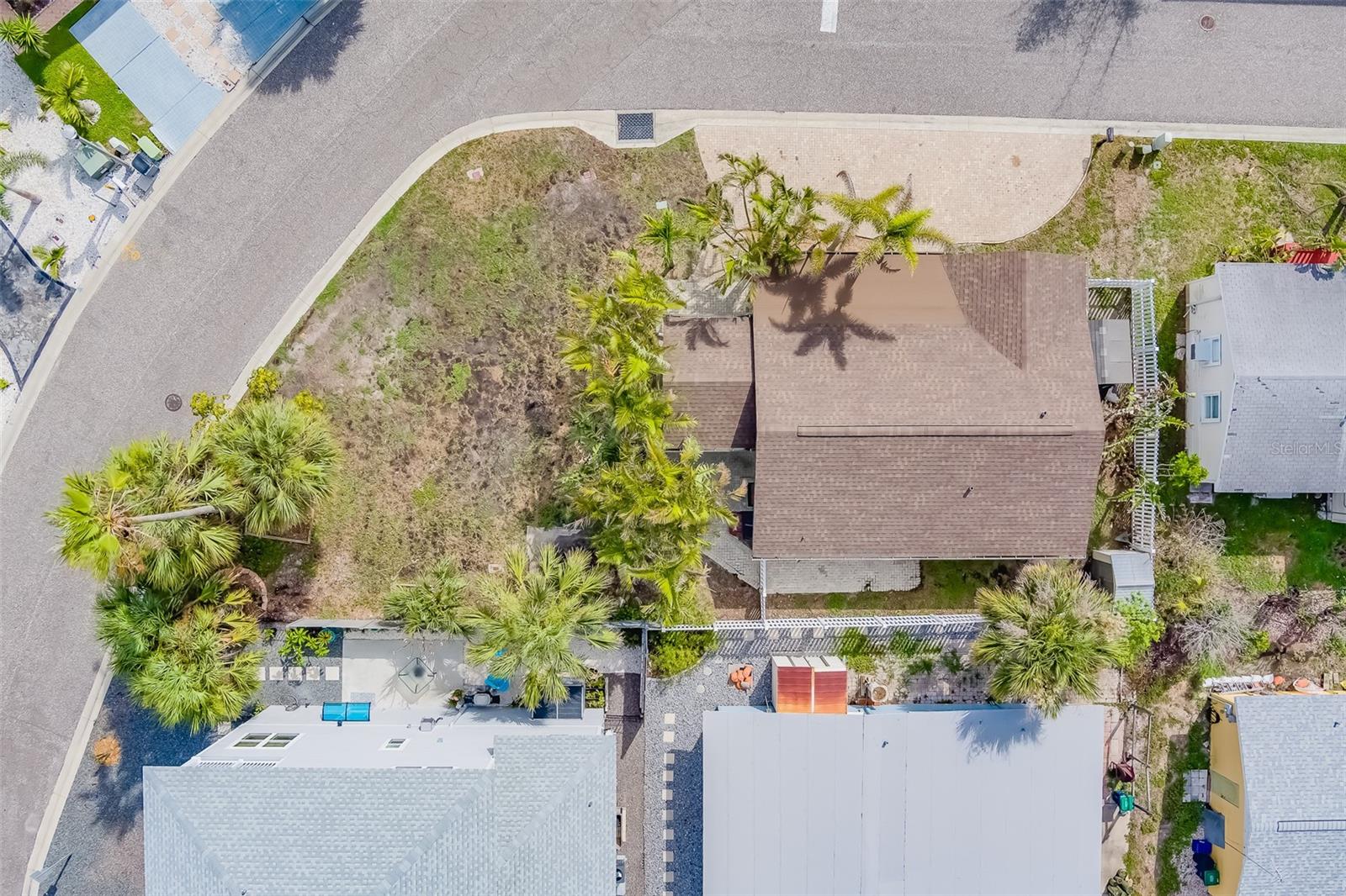 Image 14 of 67 For 18198 3rd Street E