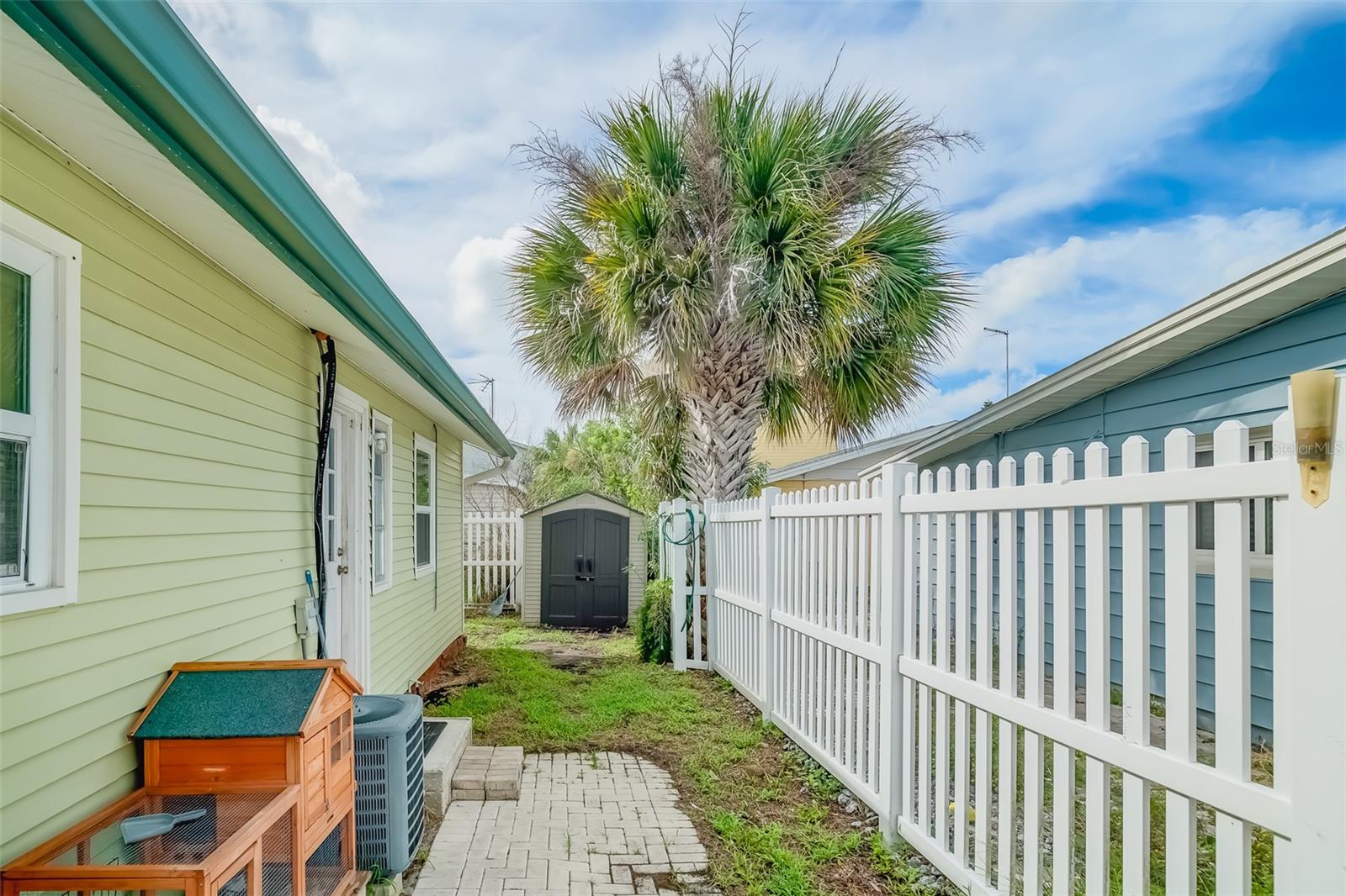 Image 35 of 67 For 18198 3rd Street E