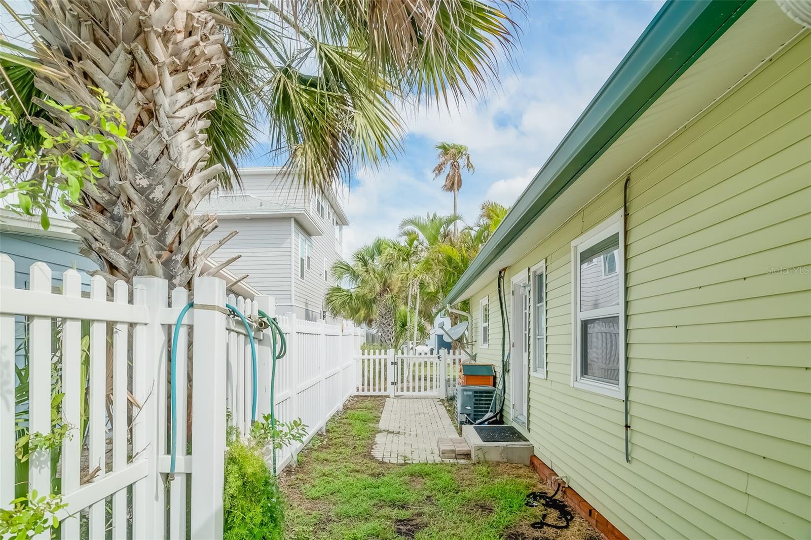Image 37 of 67 For 18198 3rd Street E