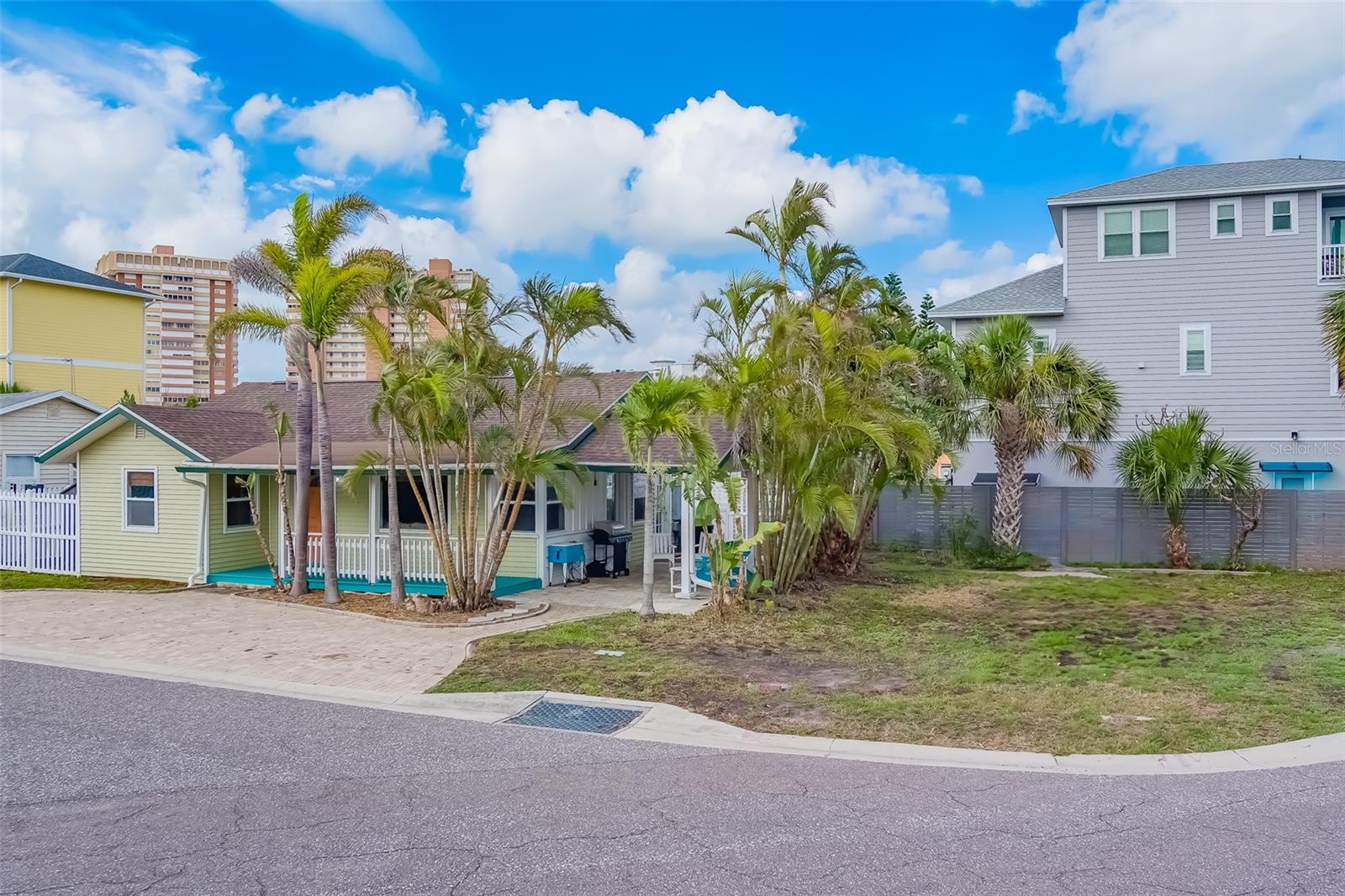Image 7 of 67 For 18198 3rd Street E