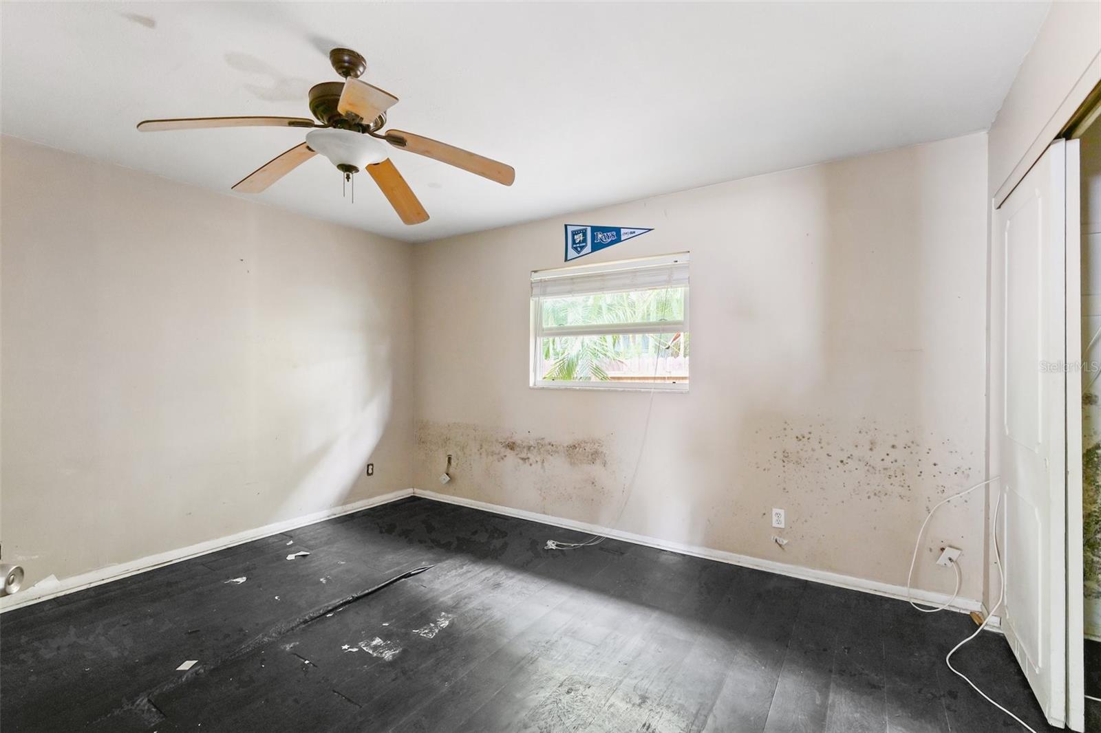 Image 14 of 34 For 1810 Maryland Avenue Ne
