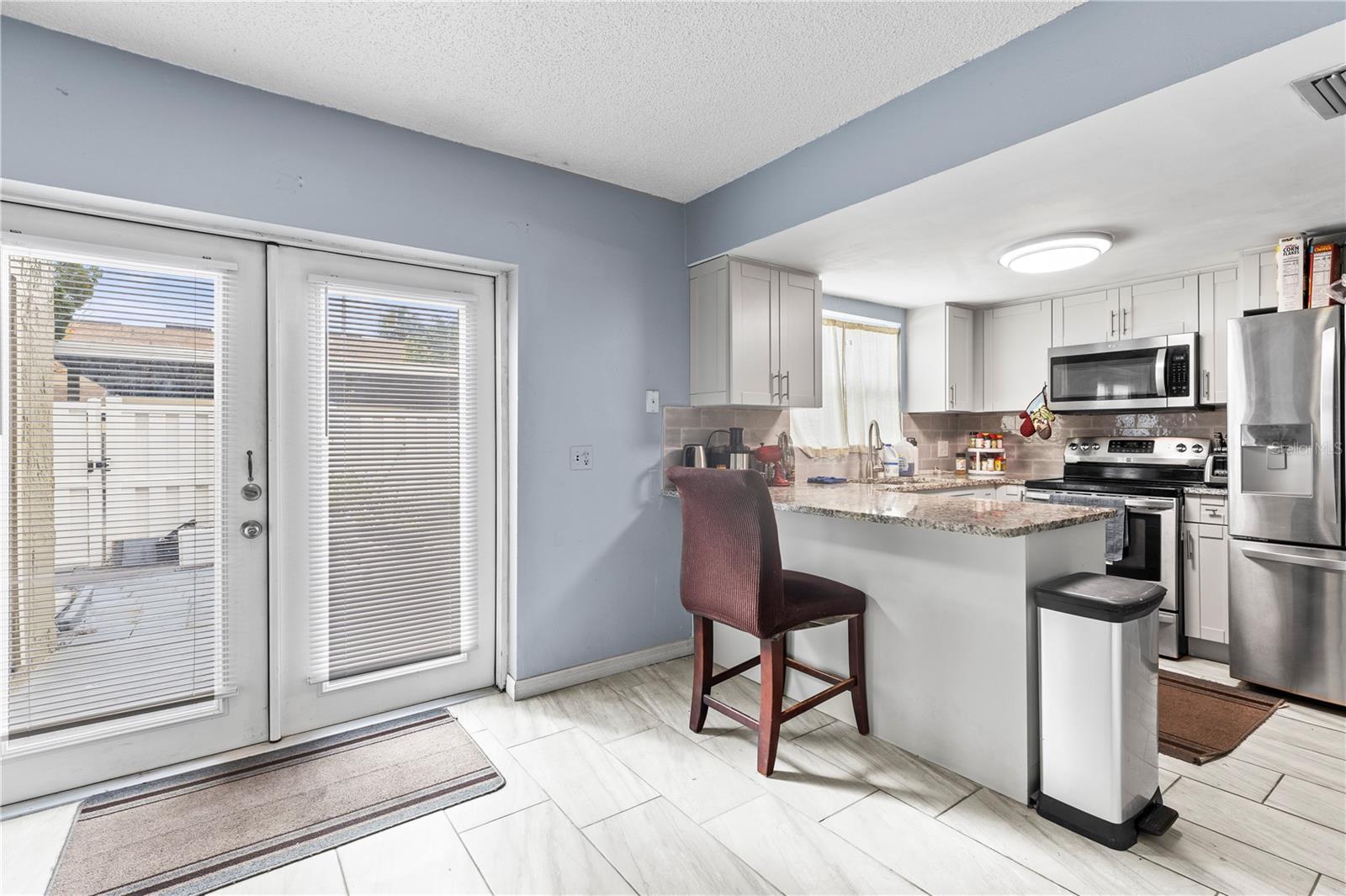 Image 11 of 47 For 7606 Woodbridge Boulevard