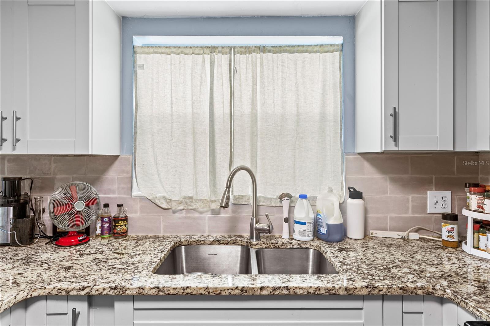 Image 14 of 47 For 7606 Woodbridge Boulevard