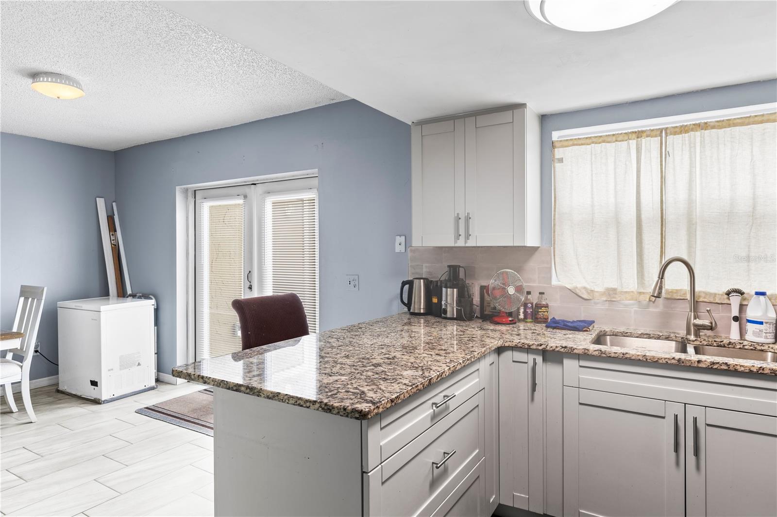 Image 15 of 47 For 7606 Woodbridge Boulevard