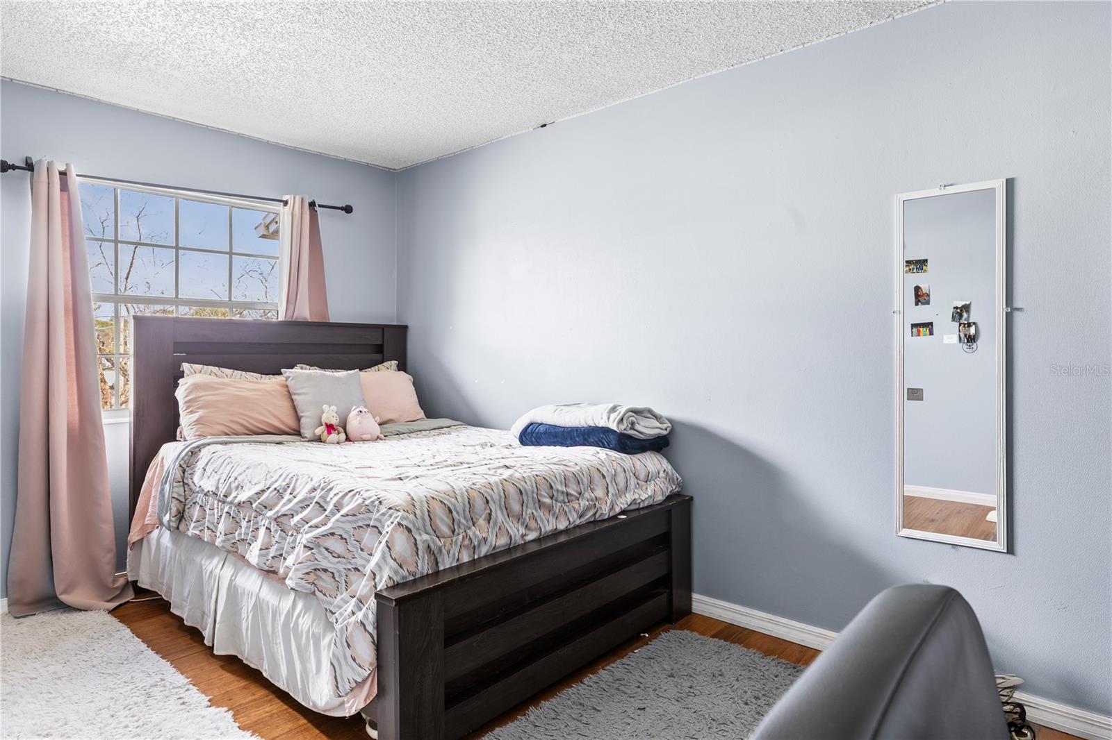 Image 23 of 47 For 7606 Woodbridge Boulevard