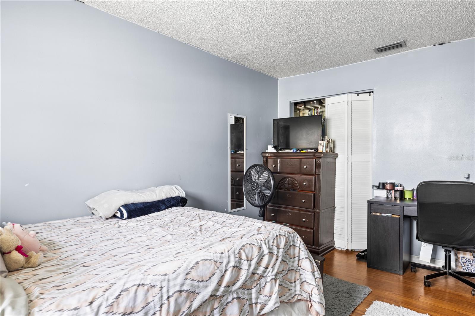Image 24 of 47 For 7606 Woodbridge Boulevard