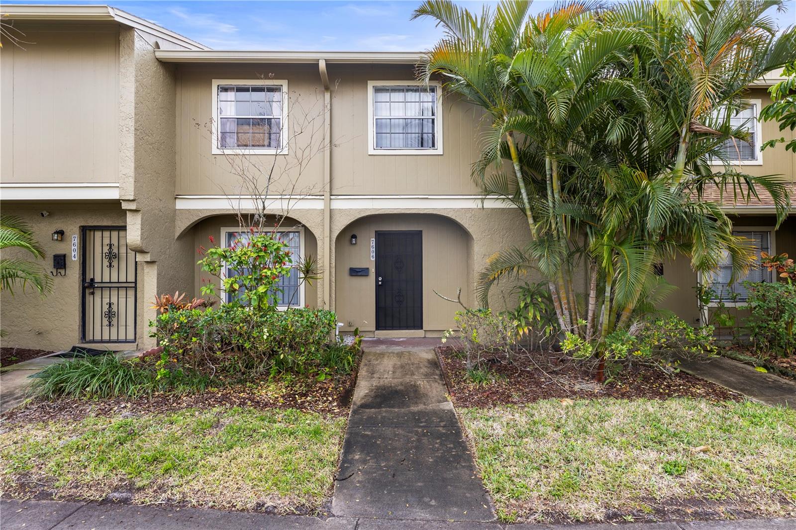 Image 3 of 47 For 7606 Woodbridge Boulevard