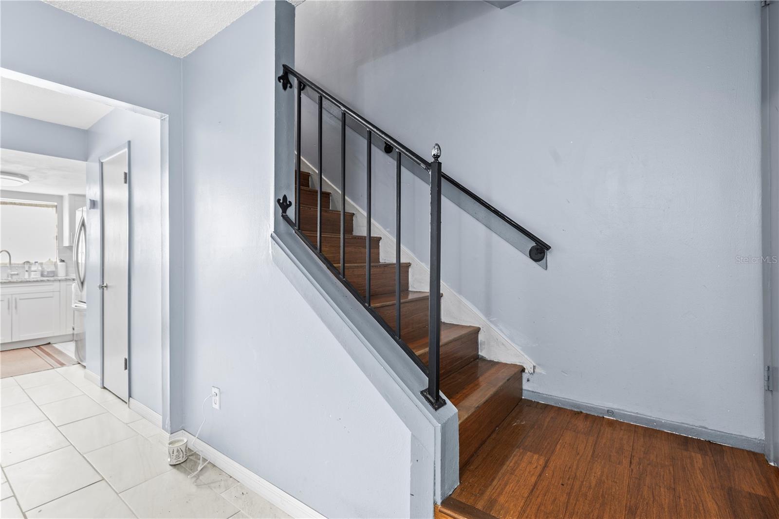 Image 7 of 47 For 7606 Woodbridge Boulevard